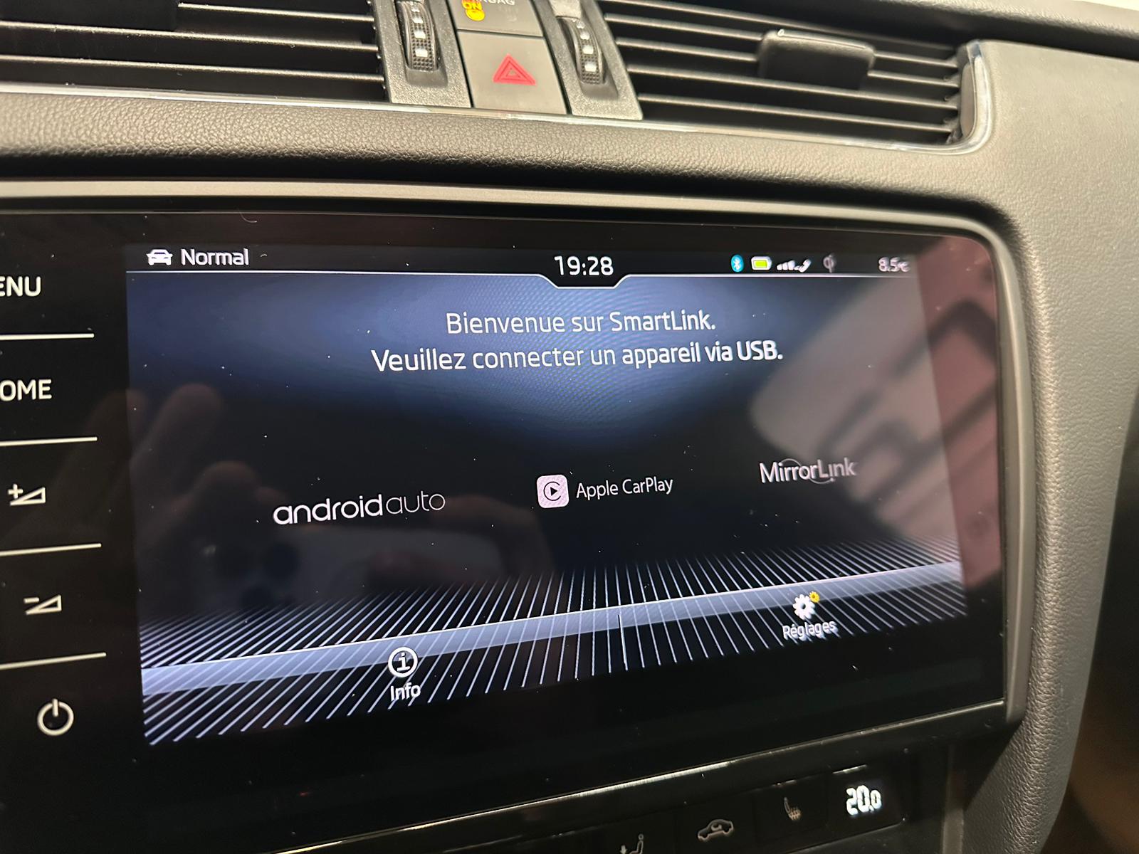 SKODA Octavia Combi 2.0 TSI RS DSG-image-10