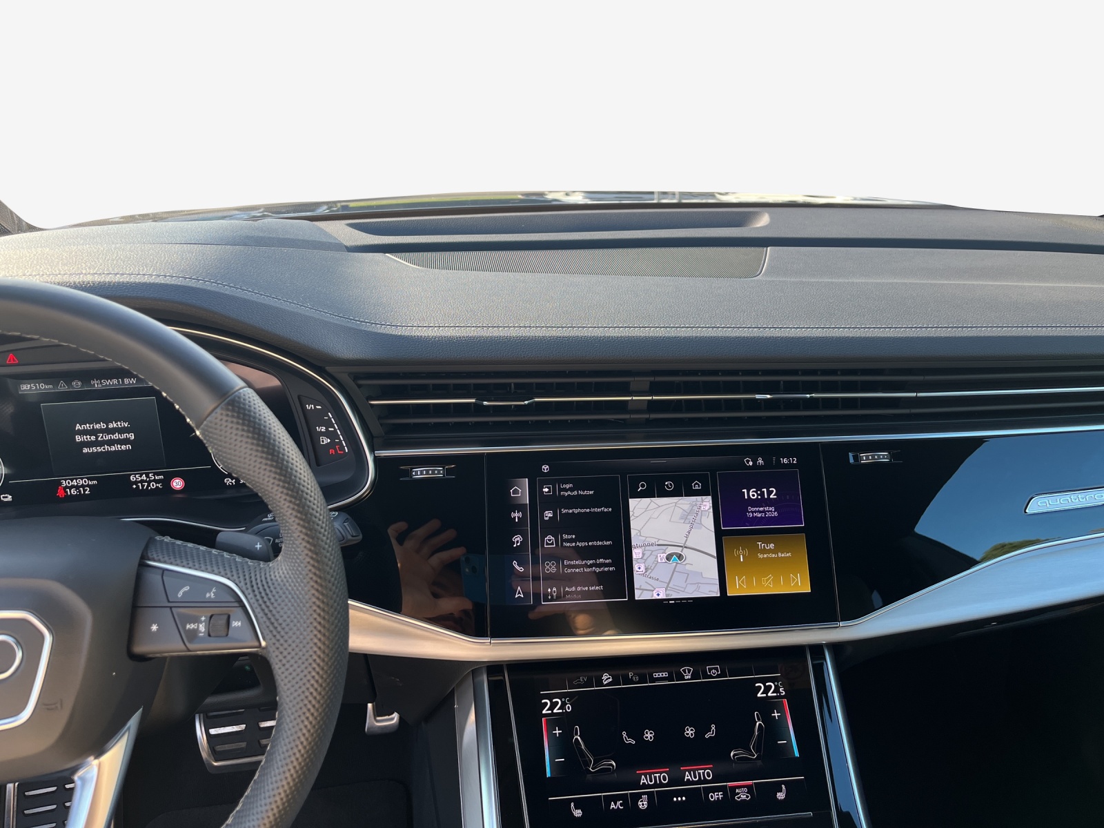 AUDI Q8 55 TFSI e quattro PHEV tiptronic-image-11