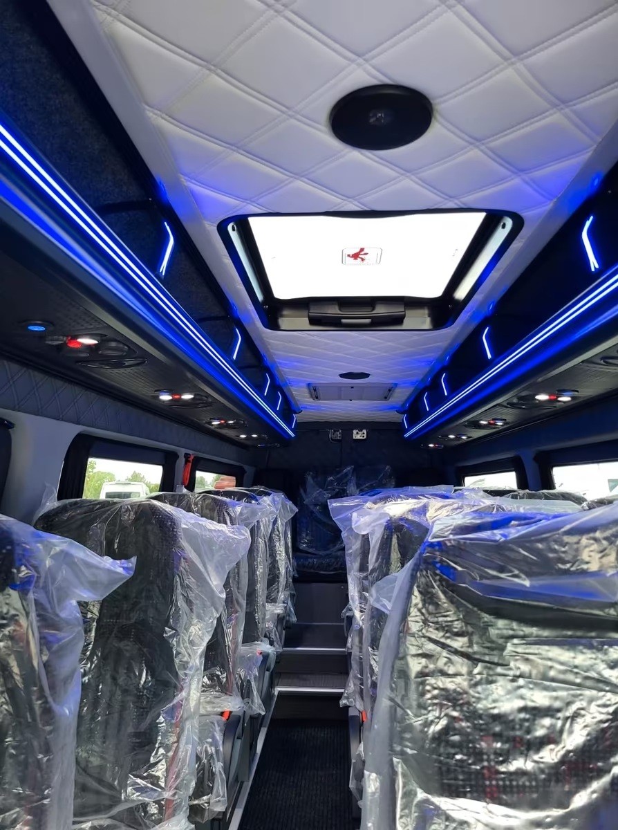 MERCEDES-BENZ Sprinter 517 CDI Extralang 9G-TRONIC 24 Sitzer-image-10