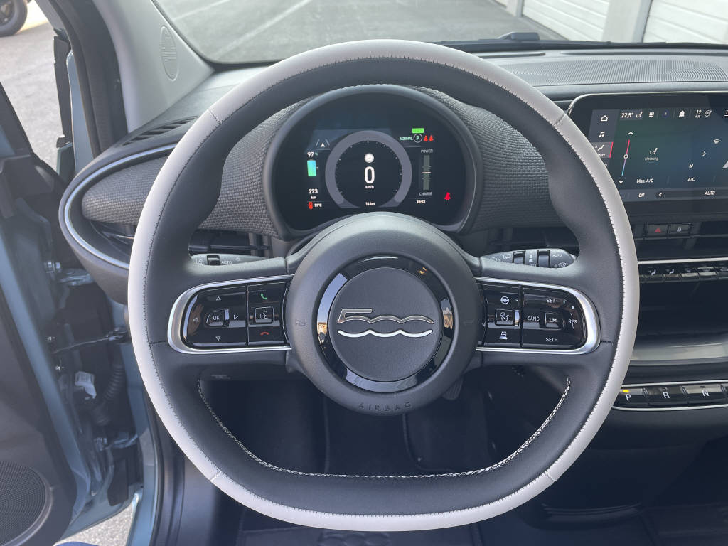 FIAT 500 Cabrio La Prima-image-7