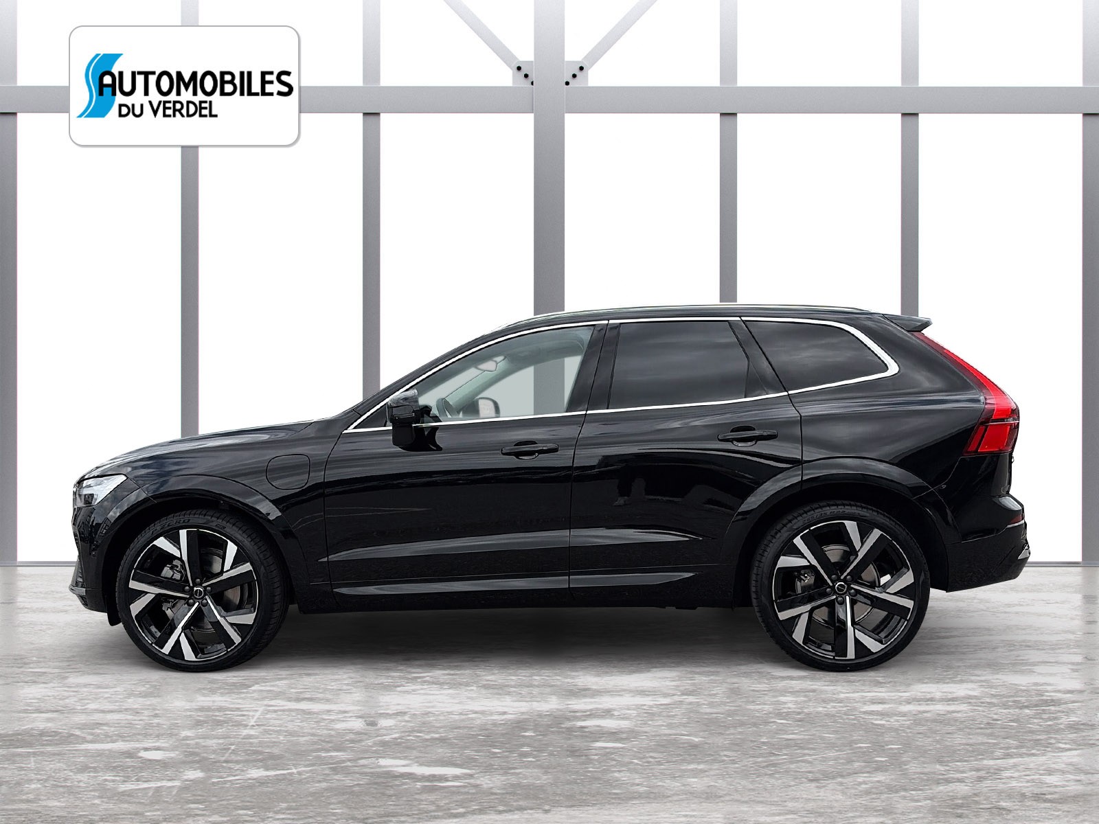 VOLVO XC60 2.0 T8 TE Ultra Bright eAWD-image-1