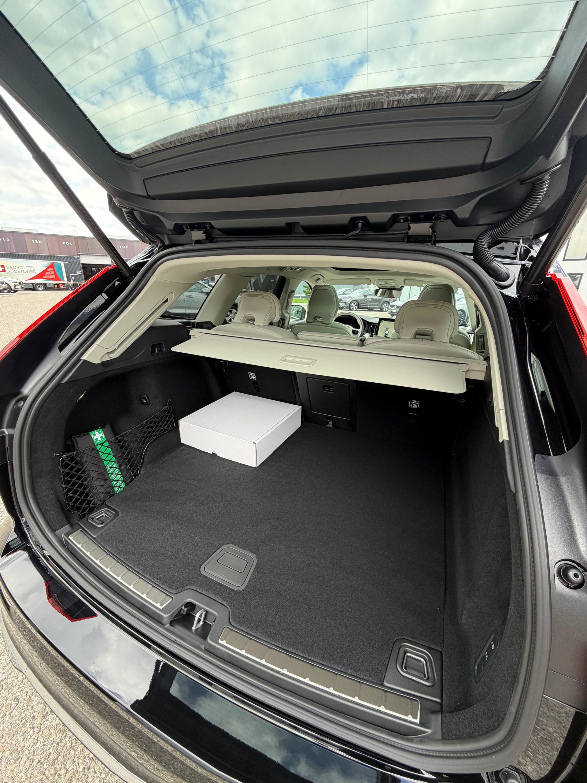 VOLVO XC60 2.0 T8 TE Ultra Bright eAWD-image-20