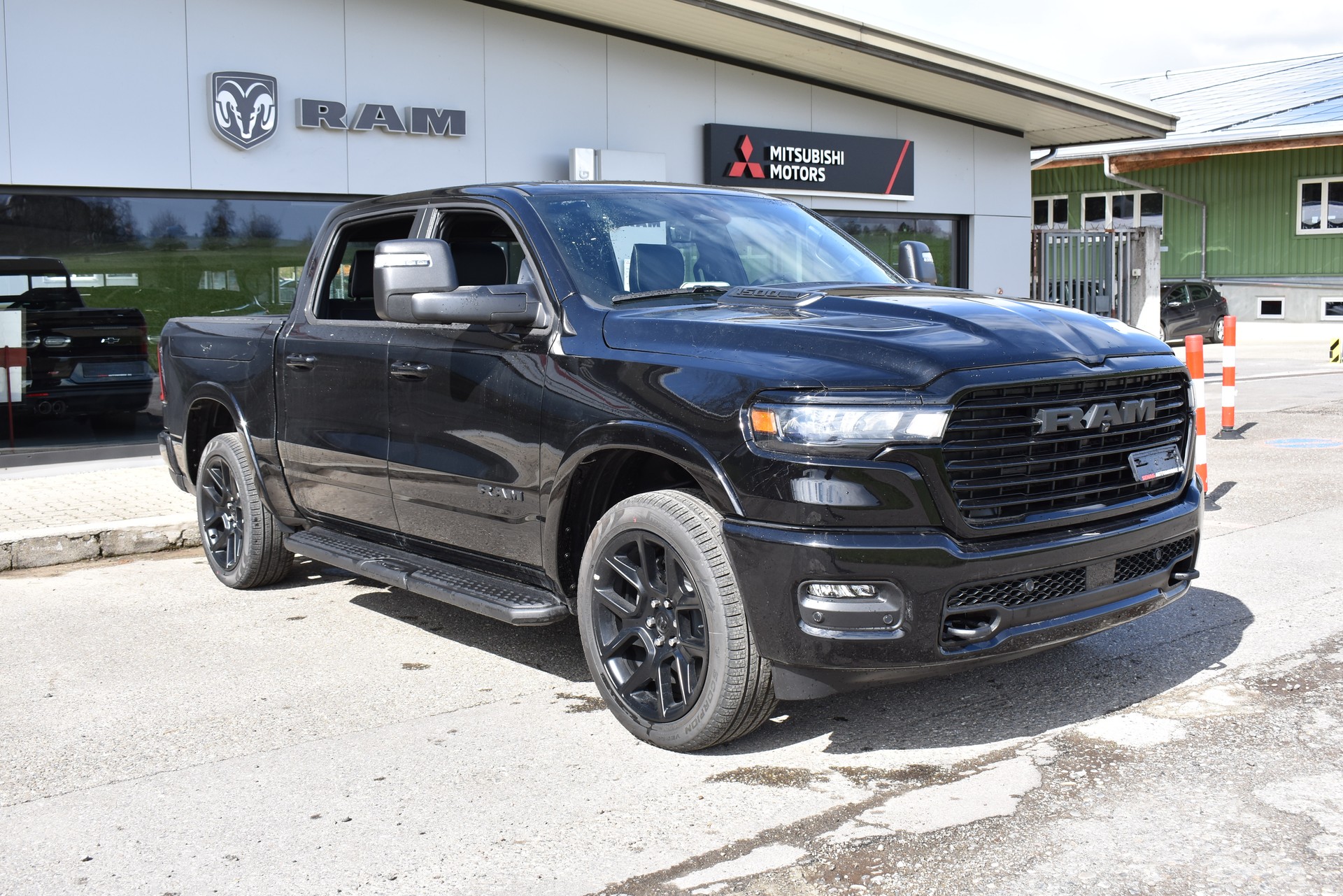 DODGE RAM 1500 CrewCab Laramie Night 3.0 Hurricane-image-1