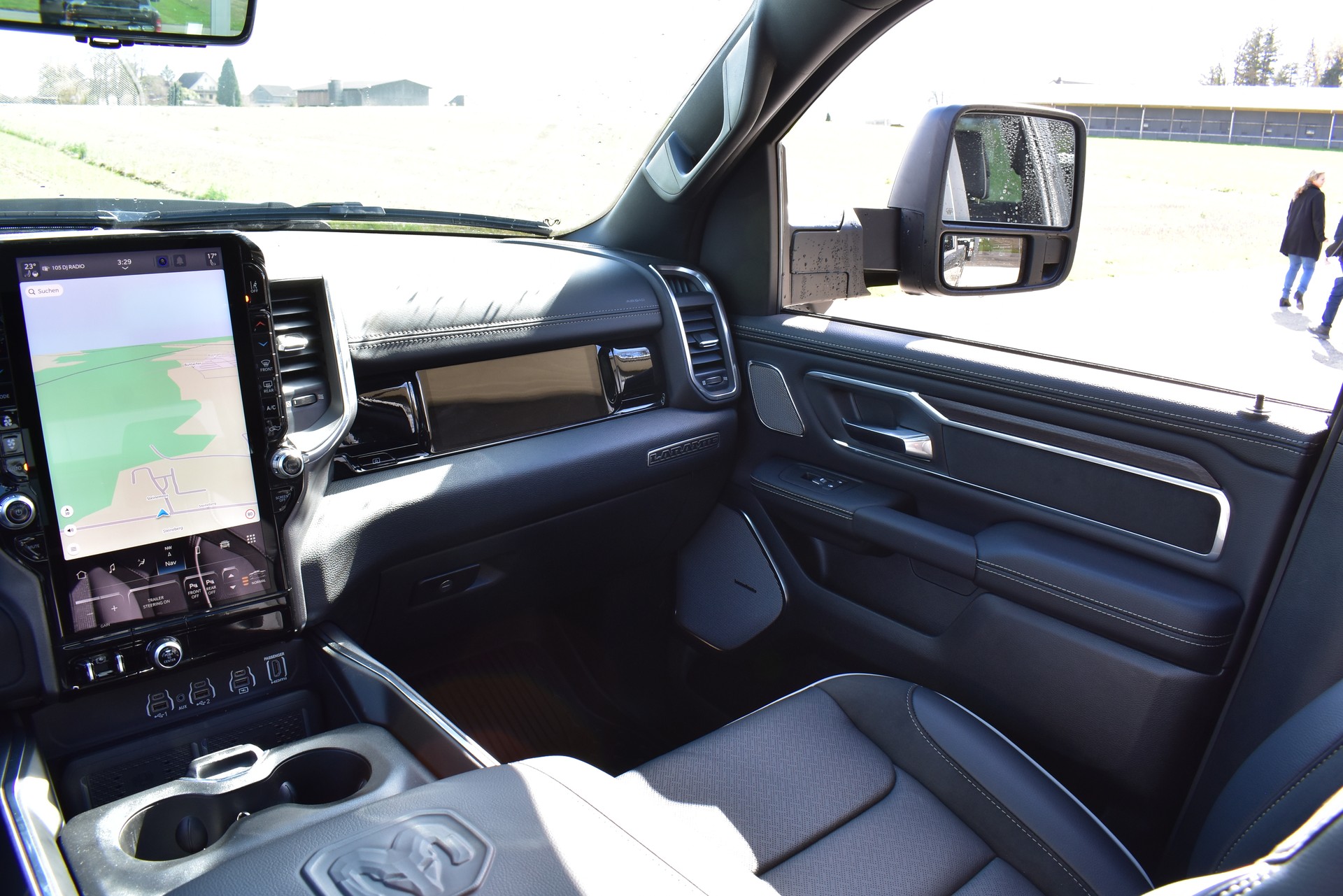 DODGE RAM 1500 CrewCab Laramie Night 3.0 Hurricane-image-10