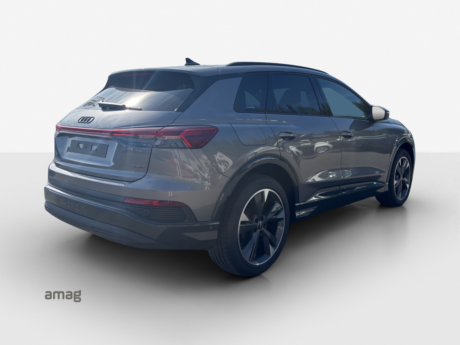 AUDI Q4 e-tron 45 Edition Swiss Ski quattro-image-4