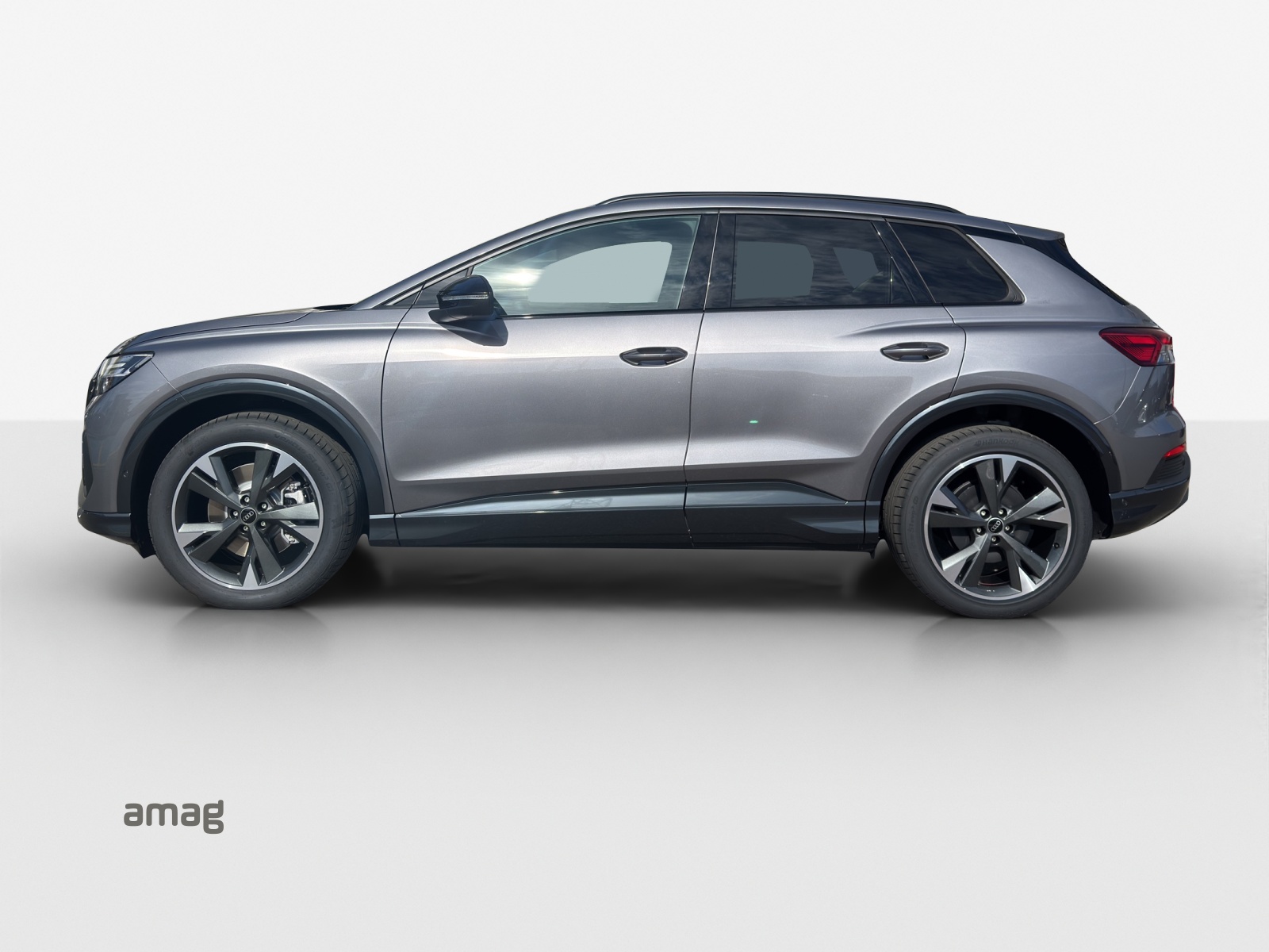 AUDI Q4 e-tron 45 Edition Swiss Ski quattro-image-1