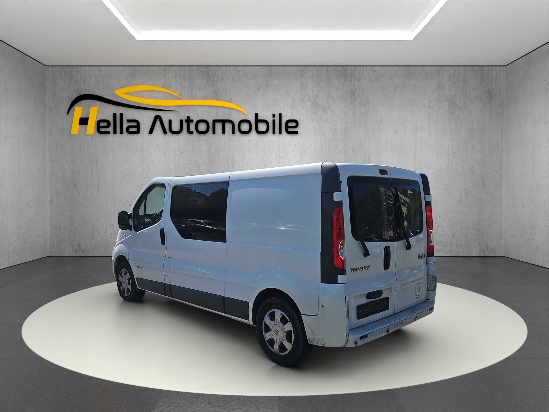 RENAULT Trafic 2.0 dCi 115 L2H1-image-4