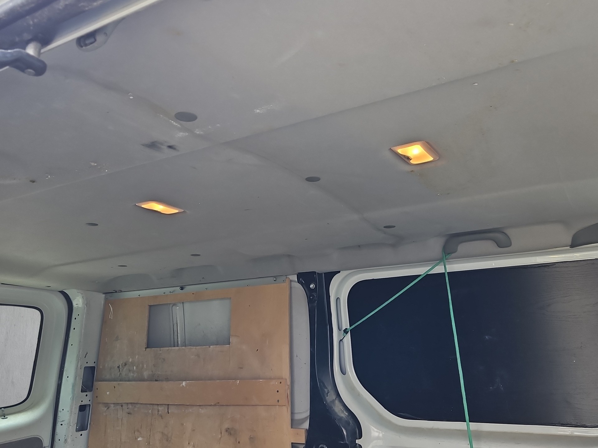 RENAULT Trafic 2.0 dCi 115 L2H1-image-14