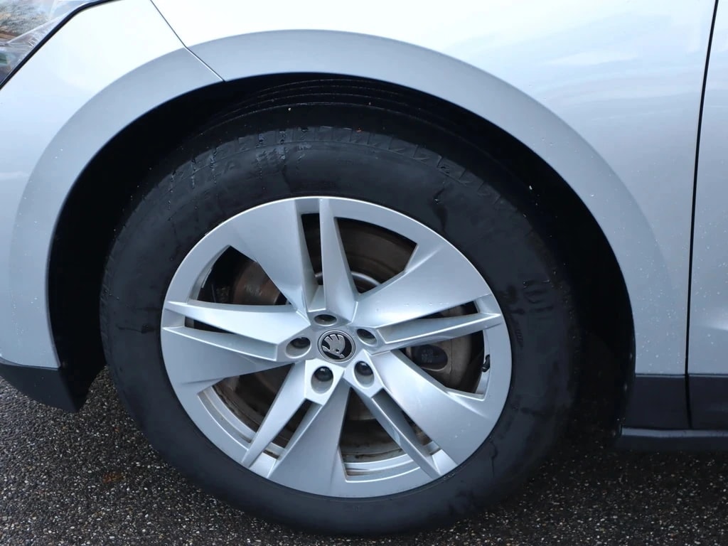 SKODA Enyaq iV 80 ** 204 PS ** Gr-Navi ** RF-Kamera ** Abstandsregelsysteme ** Neues Modell **-image-12