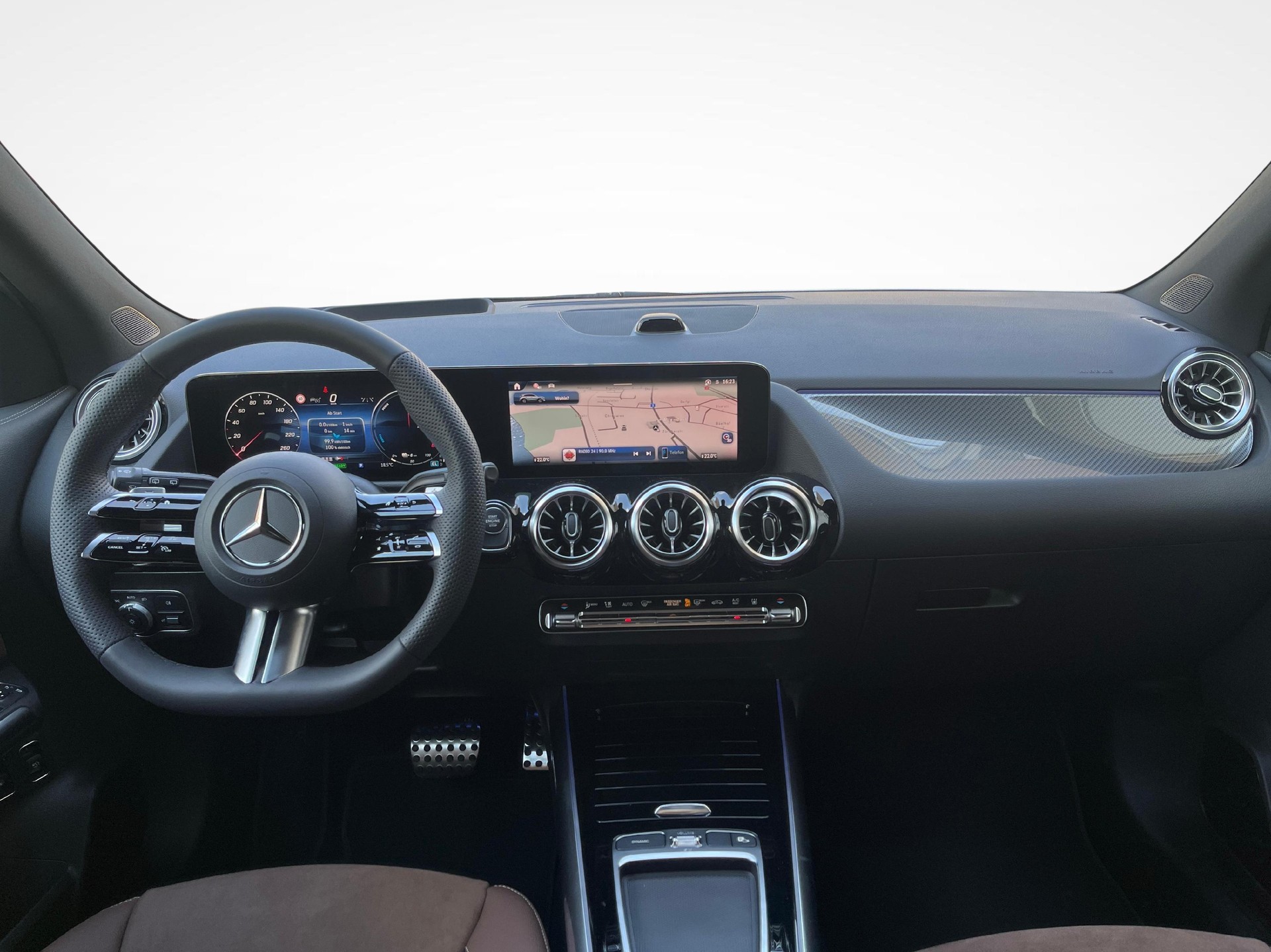 MERCEDES-BENZ GLA 250 e EQ Star AMG Line-image-8