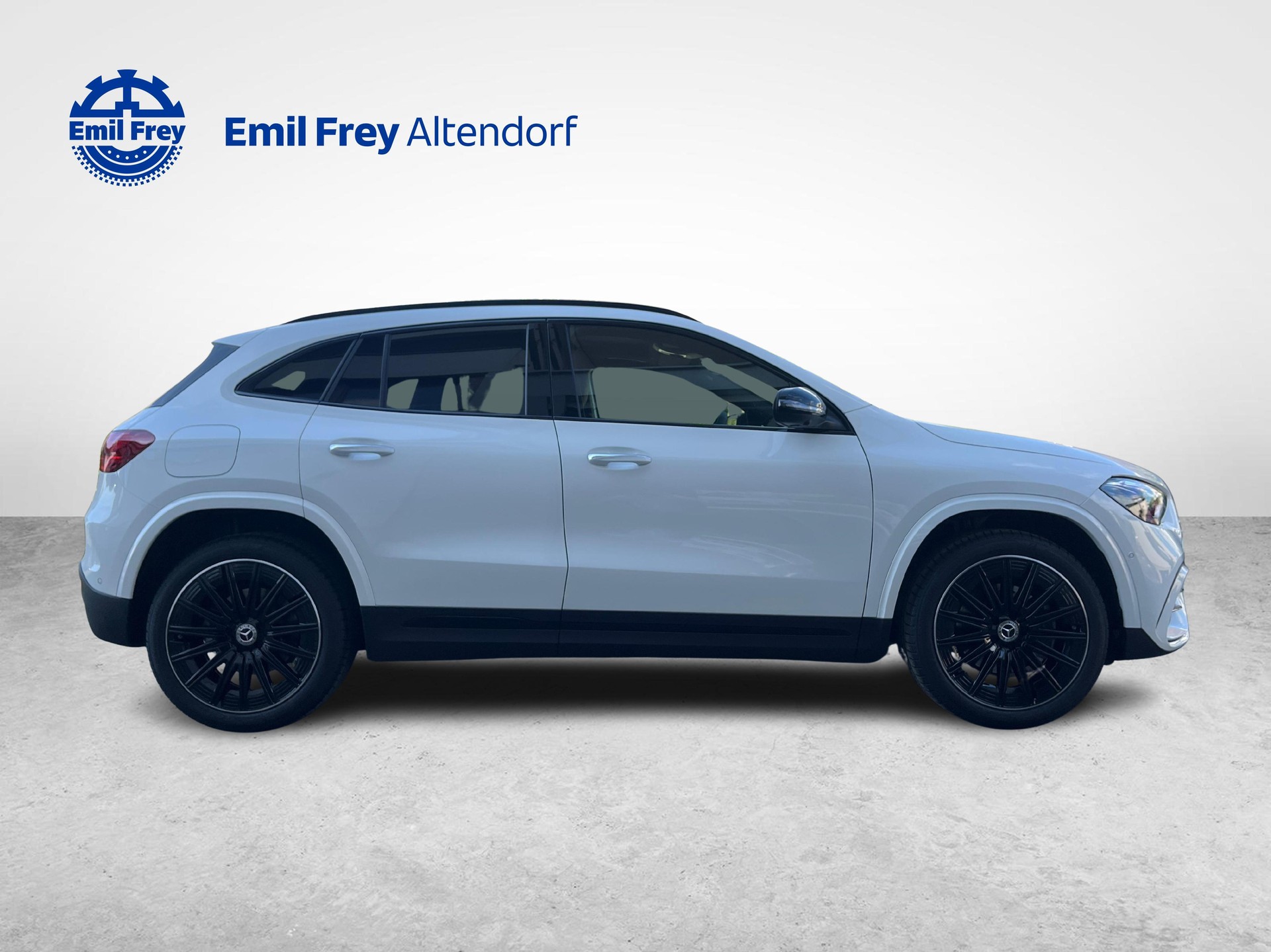 MERCEDES-BENZ GLA 250 e EQ Star AMG Line-image-5