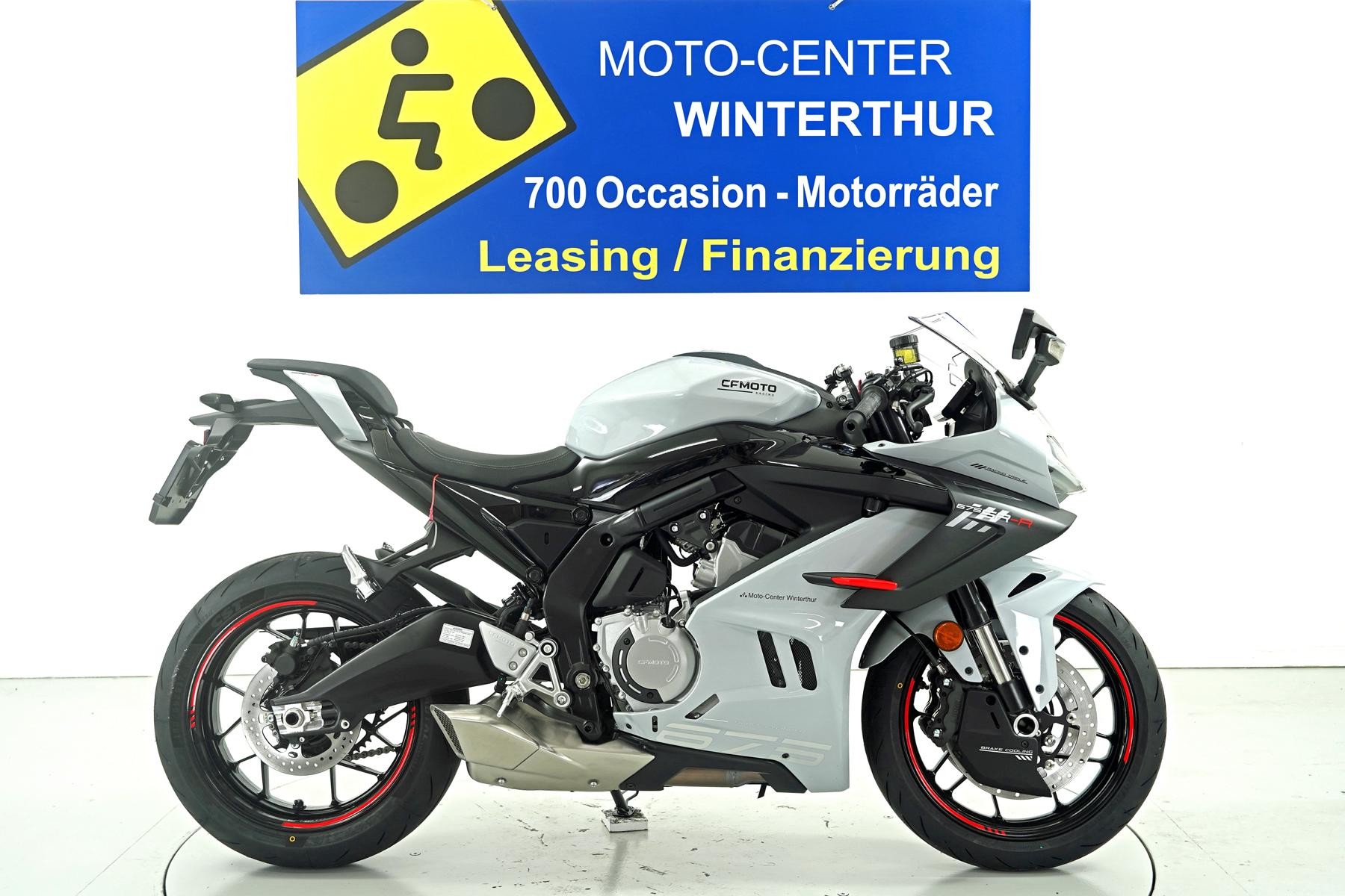 CF MOTO 675 SR-R ABS