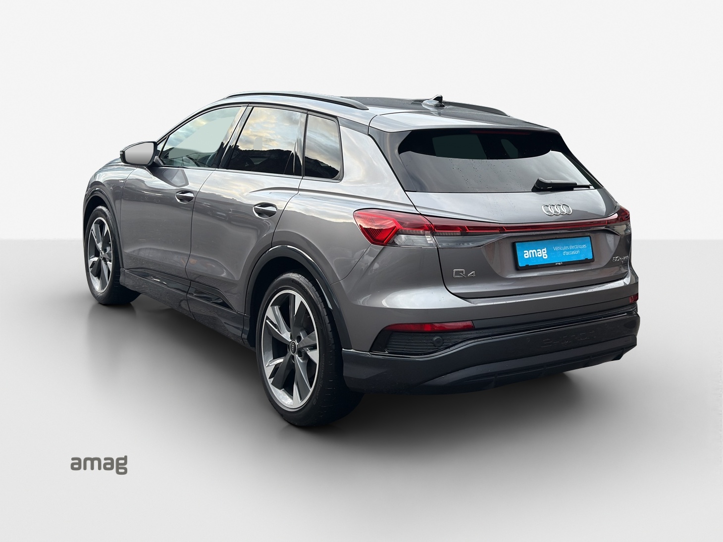 AUDI Q4 e-tron 50 quattro-image-2