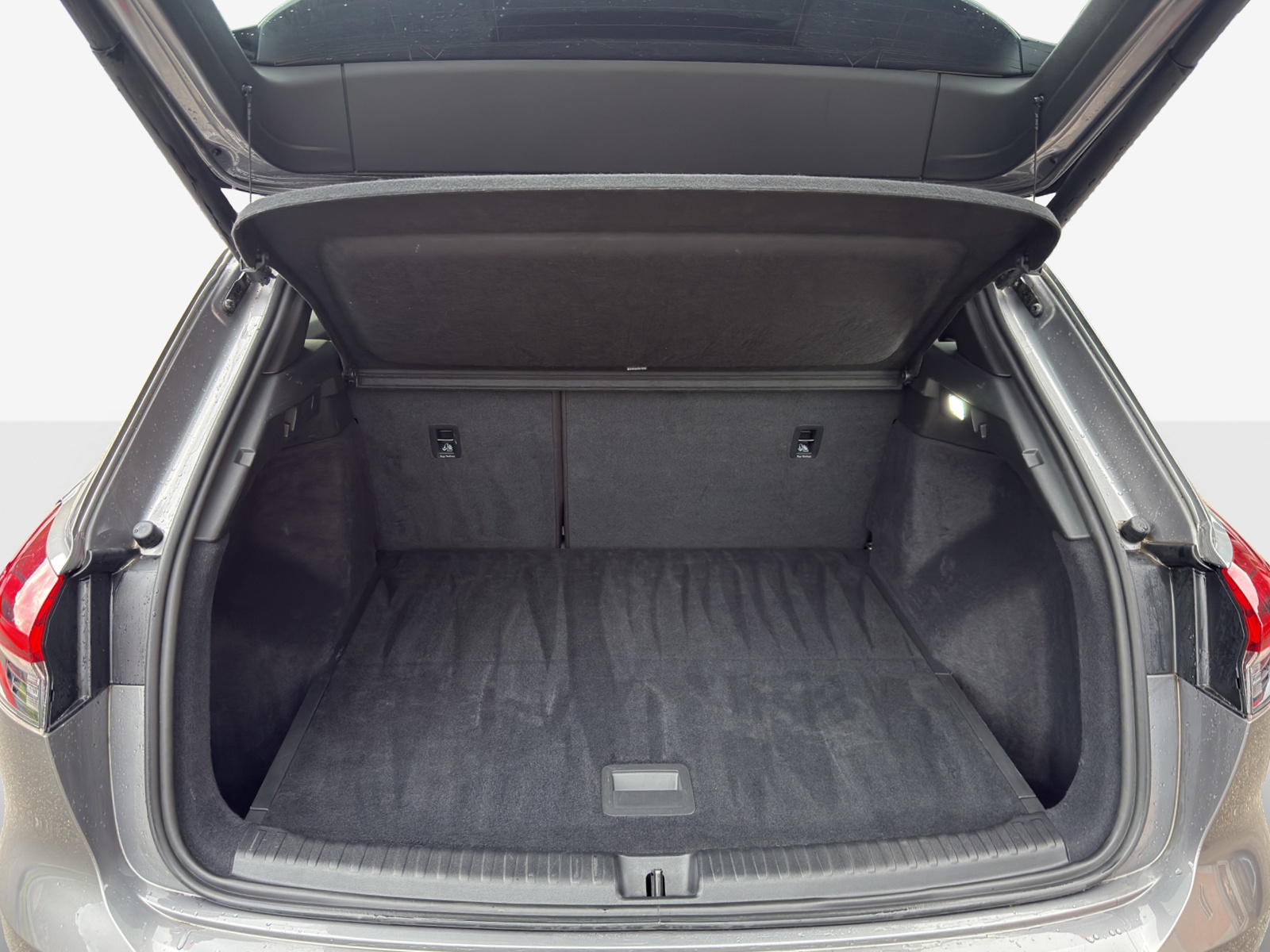 AUDI Q4 e-tron 50 quattro-image-13
