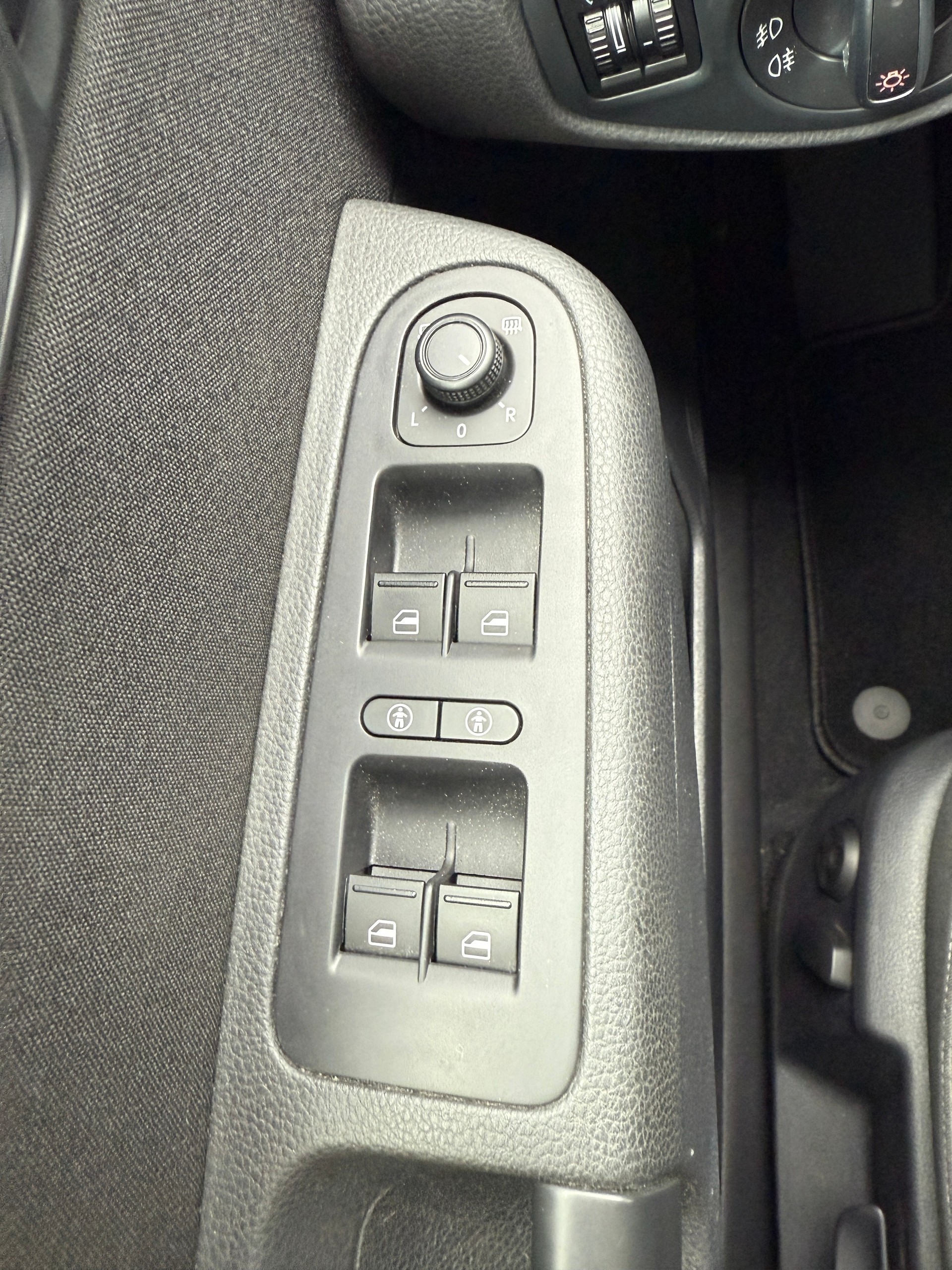 SEAT Alhambra 2.0 TDI Style 4Drive *TOPZUSTAND* MANUELL* 7 PLÄTZE*-image-30