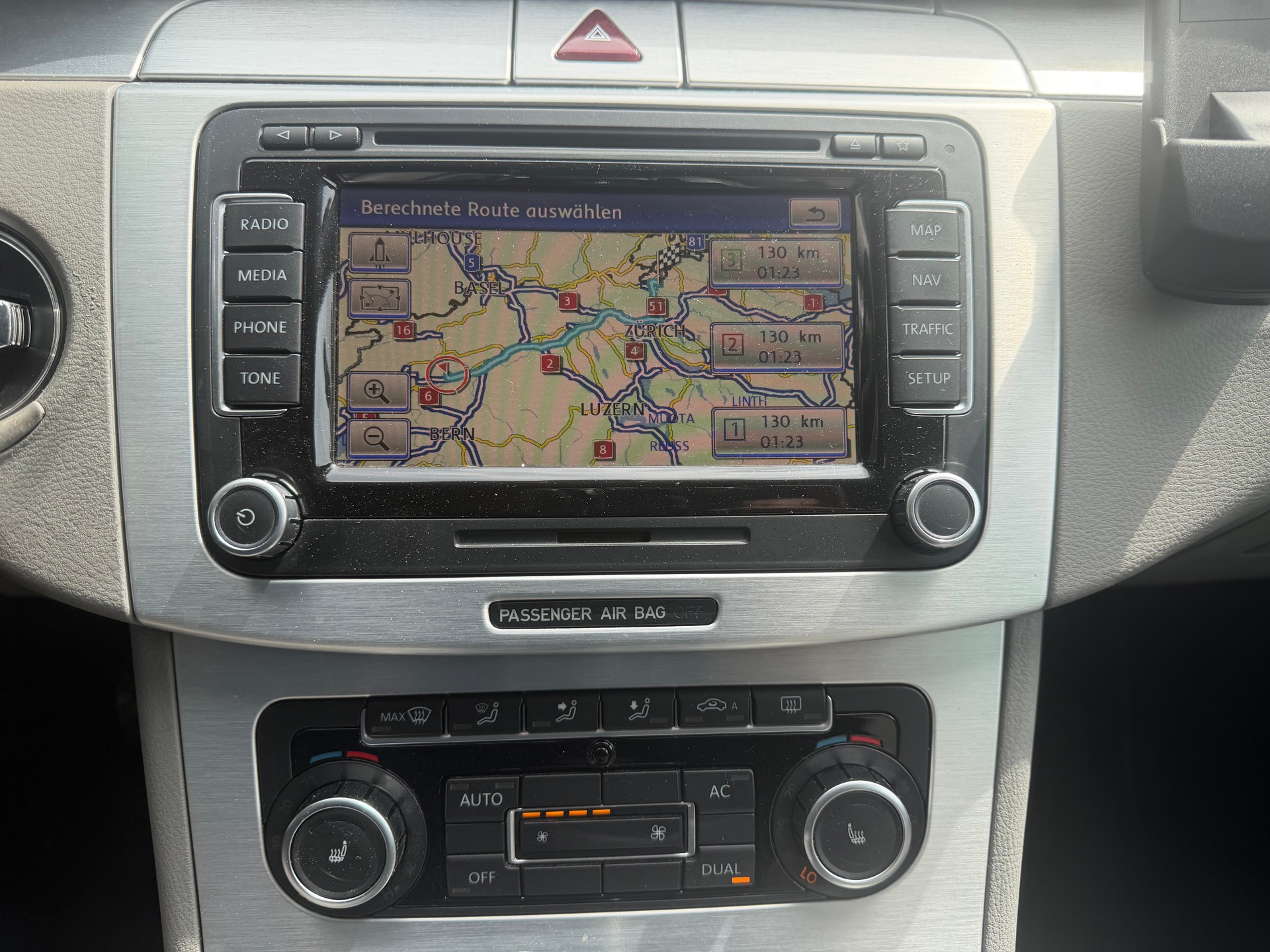 VW Passat Variant 2.0 TDI Highline DSG * Voll-Leder * Navigation * Xenon * PDC V&H * Tempomat * Letzte MFK 11.2024 * B5a-image-7