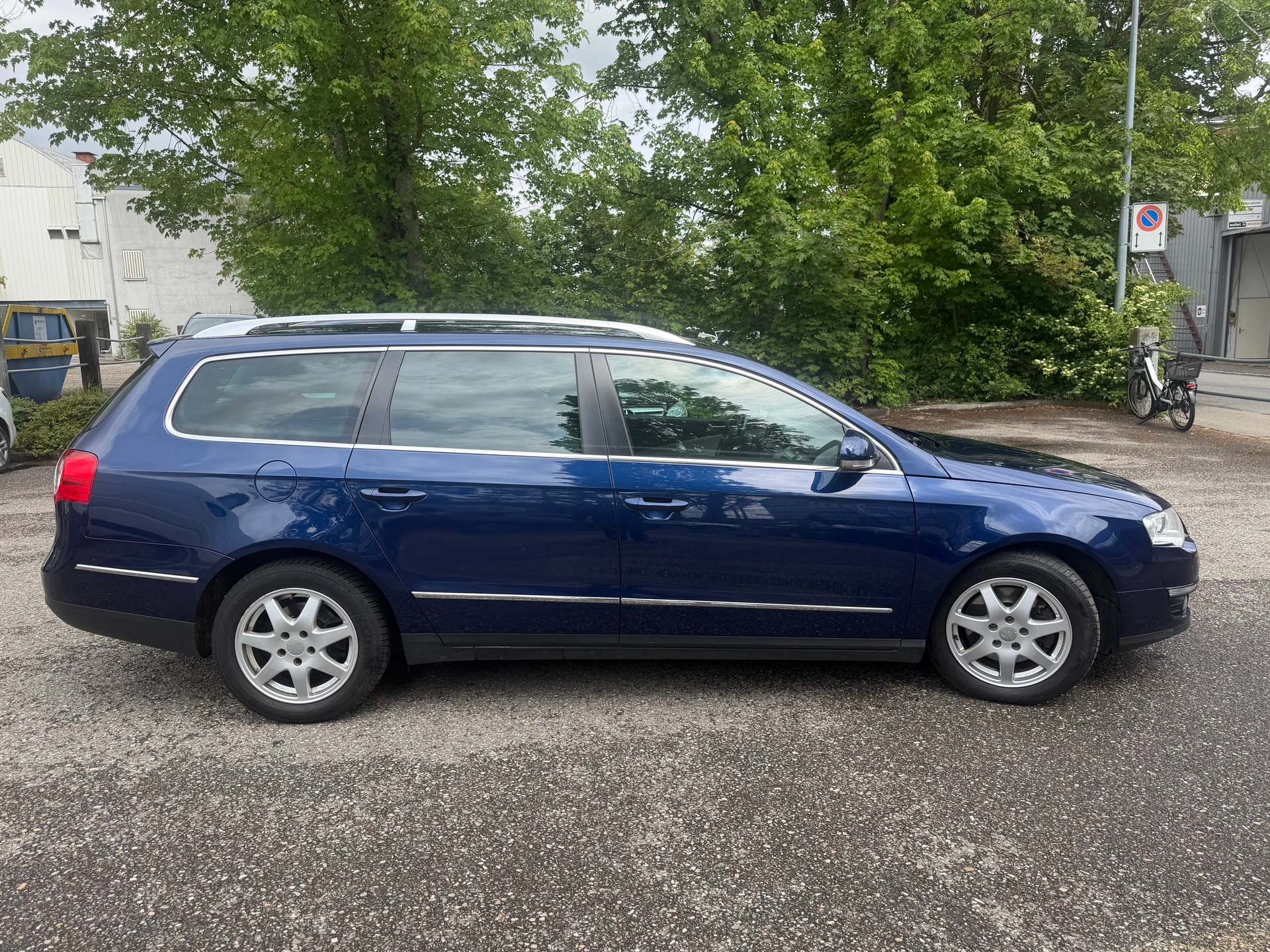 VW Passat Variant 2.0 TDI Highline DSG * Voll-Leder * Navigation * Xenon * PDC V&H * Tempomat * Letzte MFK 11.2024 * B5a-image-9