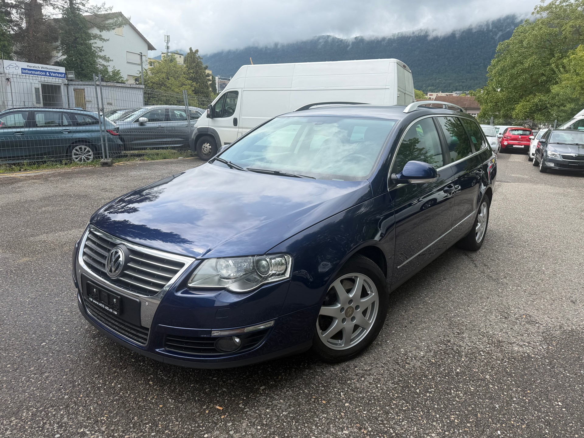 VW Passat Variant 2.0 TDI Highline DSG * Voll-Leder * Navigation * Xenon * PDC V&H * Tempomat * Letzte MFK 11.2024 * B5a-image-0