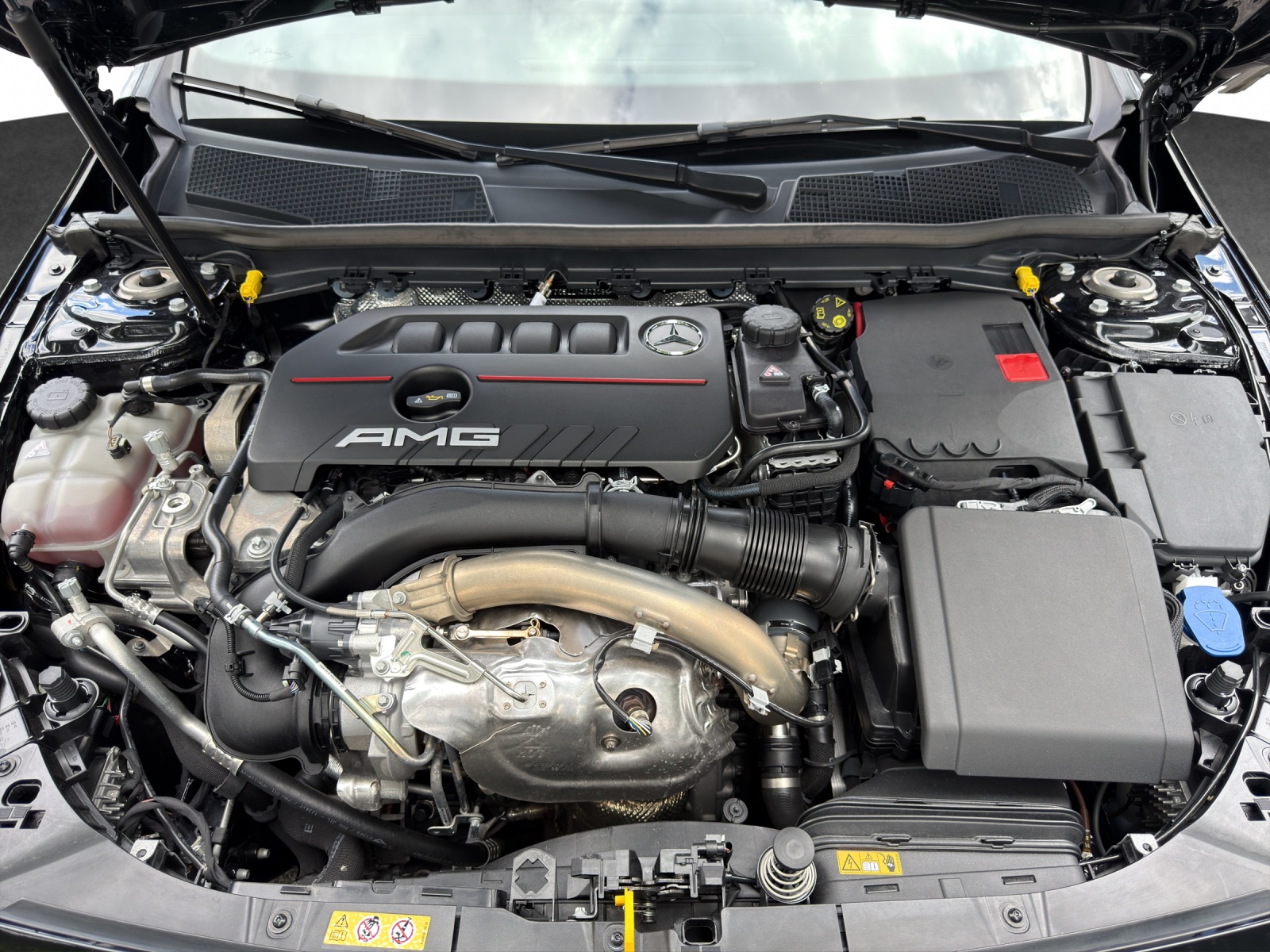 MERCEDES-BENZ A 35 AMG 4Matic-image-20