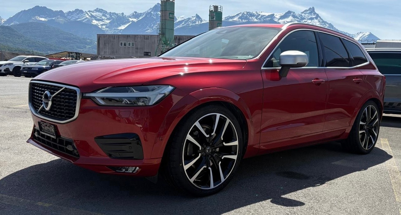 VOLVO XC60 D5 AWD R-Design Geartronic-image-1