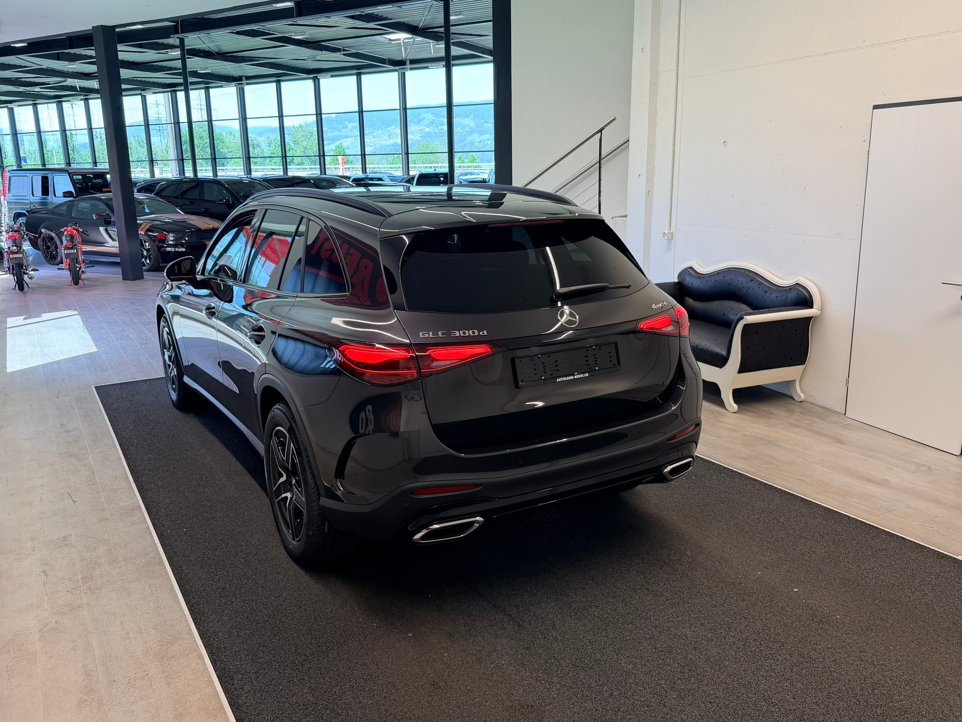 MERCEDES-BENZ GLC 300 d AMG 4Matic 9G-Tronic-image-8