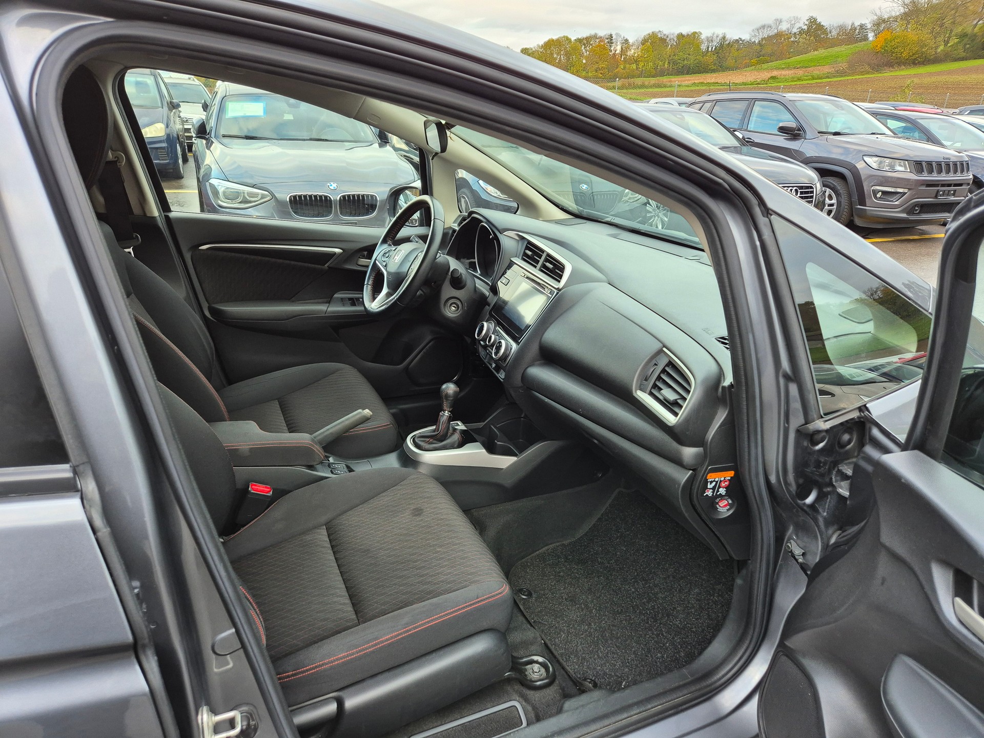 HONDA Jazz 1.5i-VTEC Dynamic-image-2