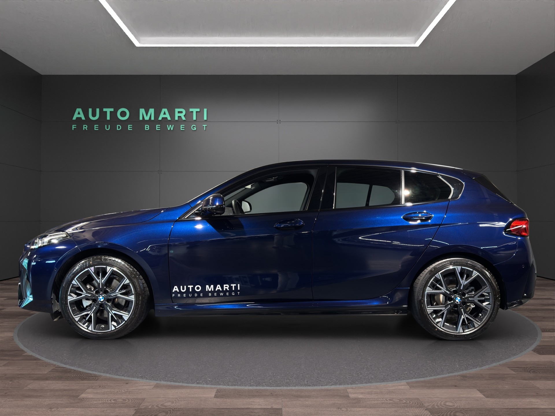 BMW 120d-image-1