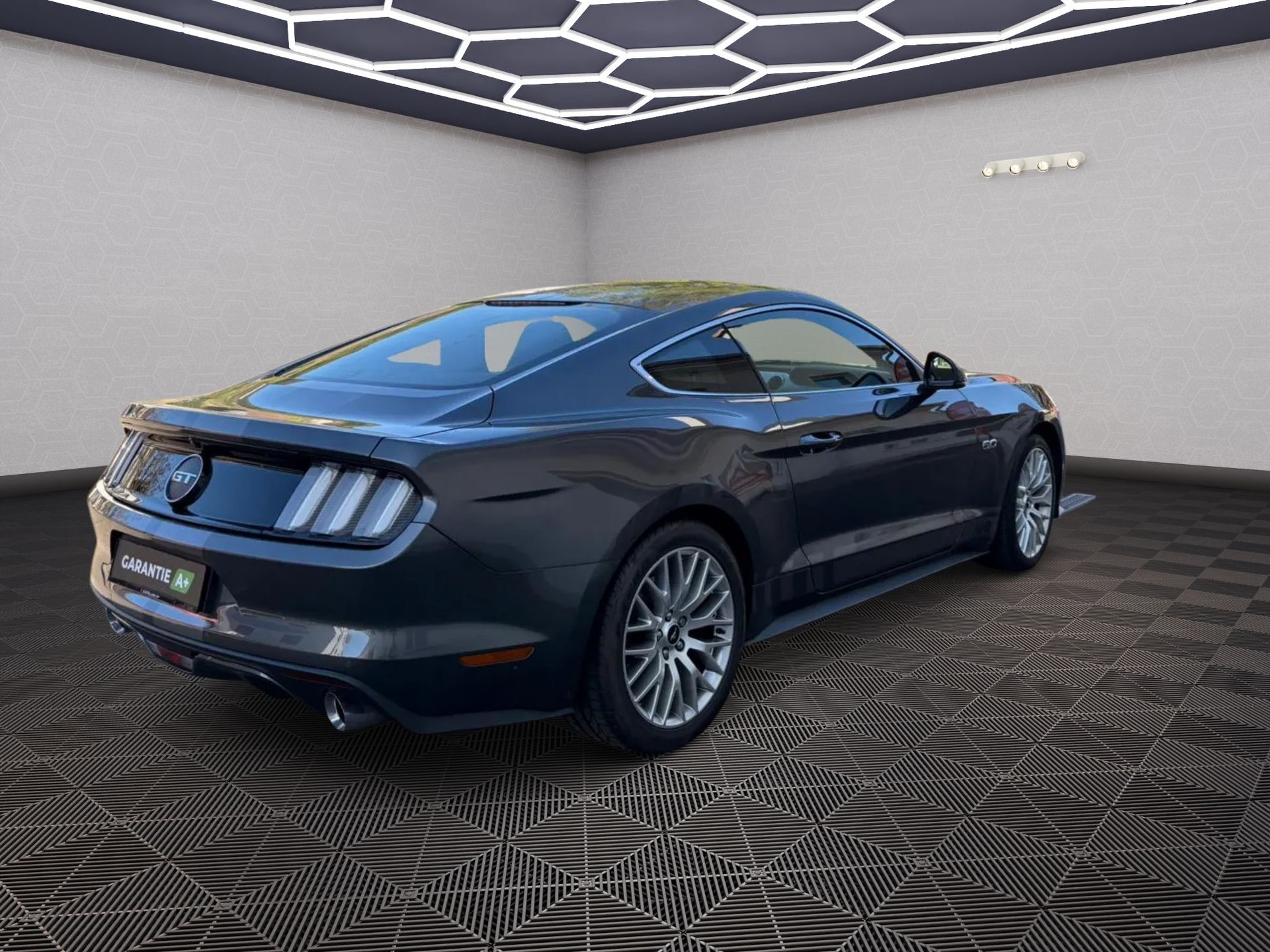 FORD Mustang Fastback 5.0 V8 GT-showroom-element-2