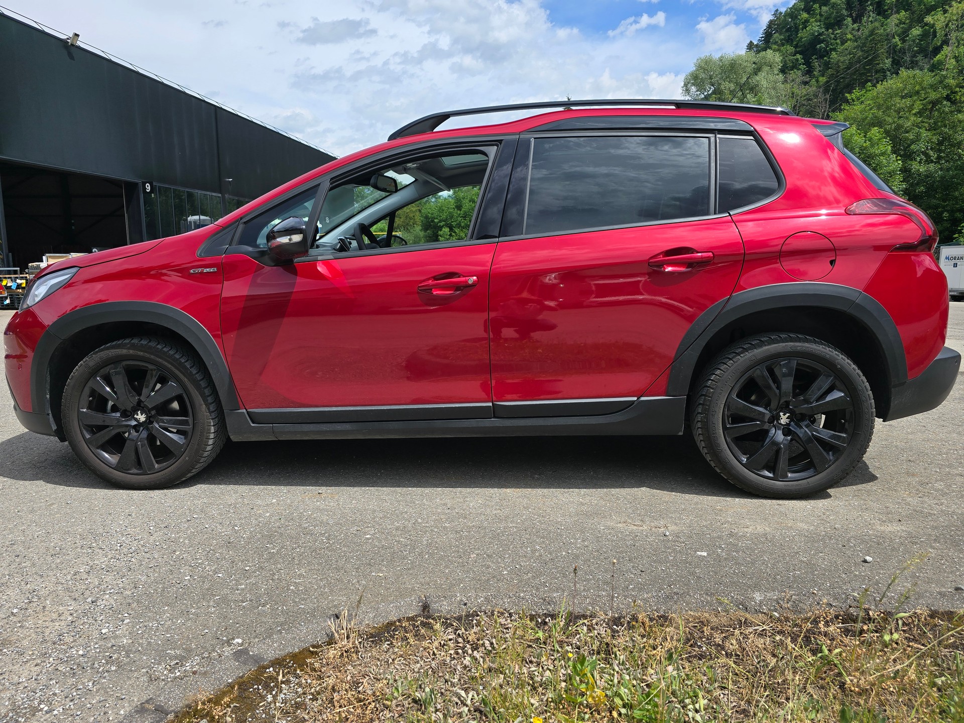 PEUGEOT 2008 1.5 BlueHDi GT Line EAT6-image-2