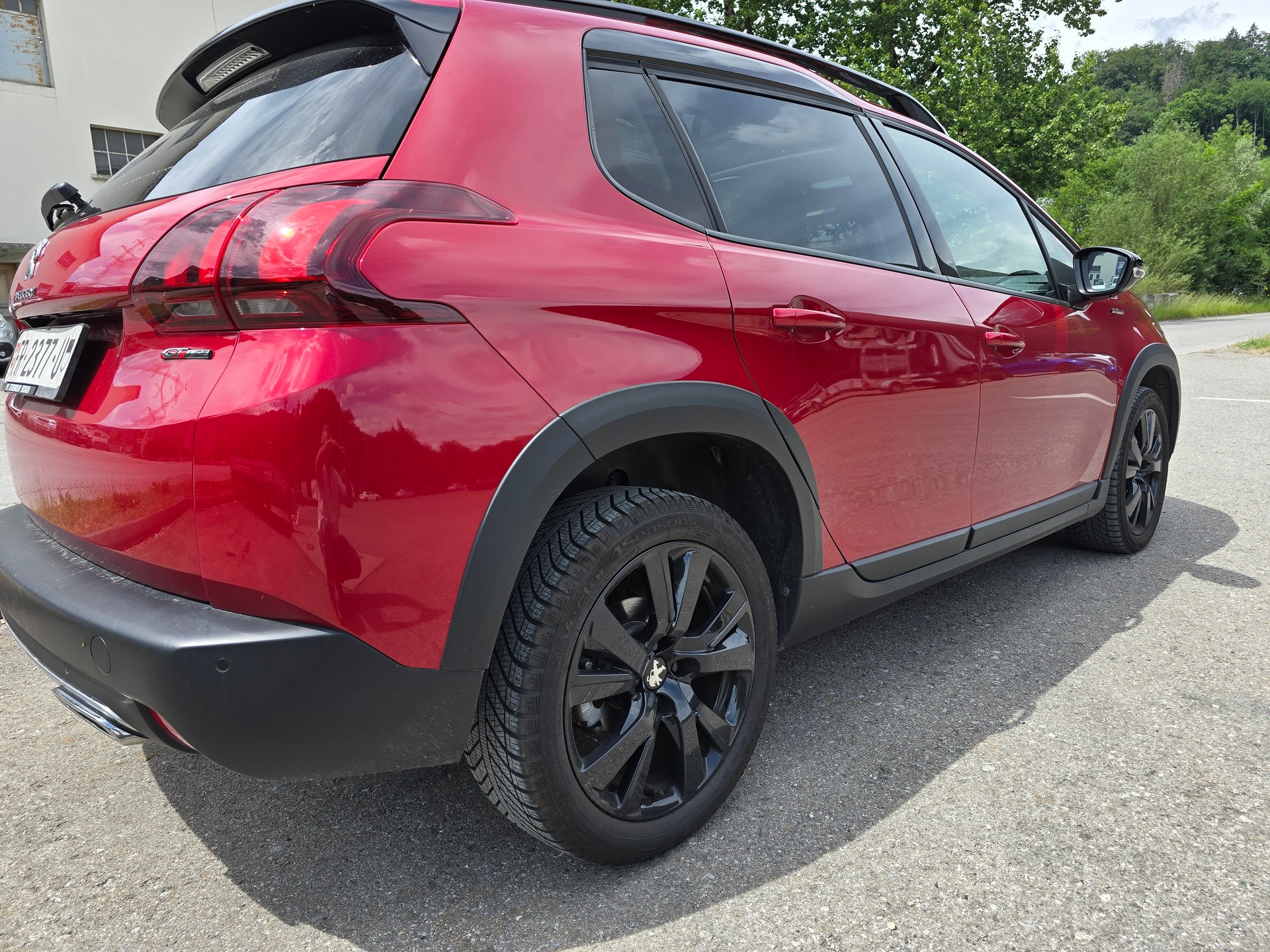 PEUGEOT 2008 1.5 BlueHDi GT Line EAT6-image-4