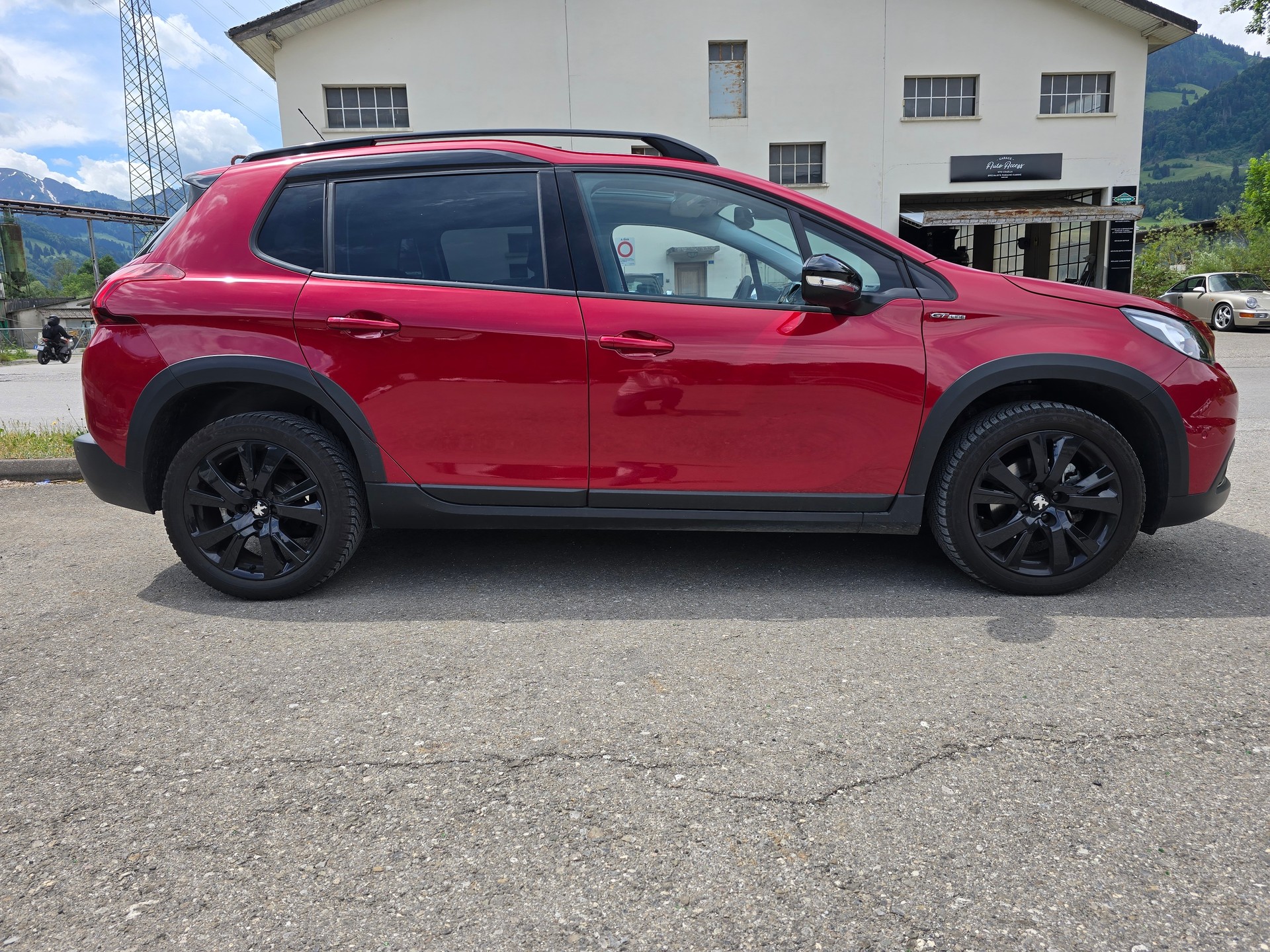 PEUGEOT 2008 1.5 BlueHDi GT Line EAT6-image-5