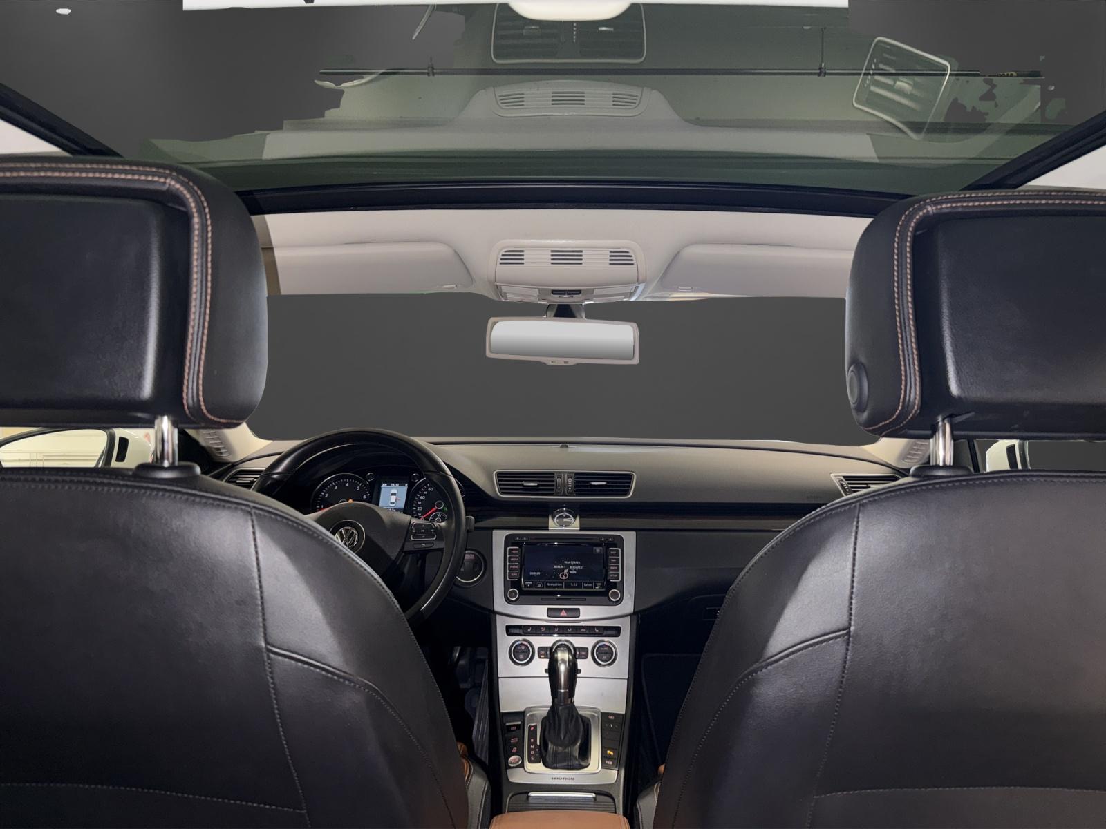 VW Passat Variant 3.6 FSI Highline 4Motion DSG-image-13