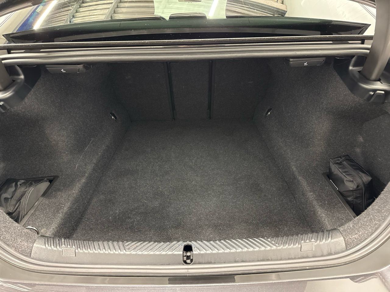 BMW 520i 48V M Sport Steptronic-image-8