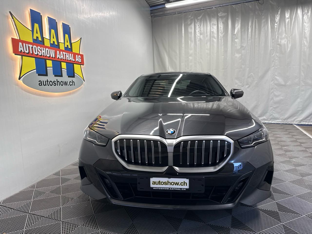 BMW 520i 48V M Sport Steptronic-image-12