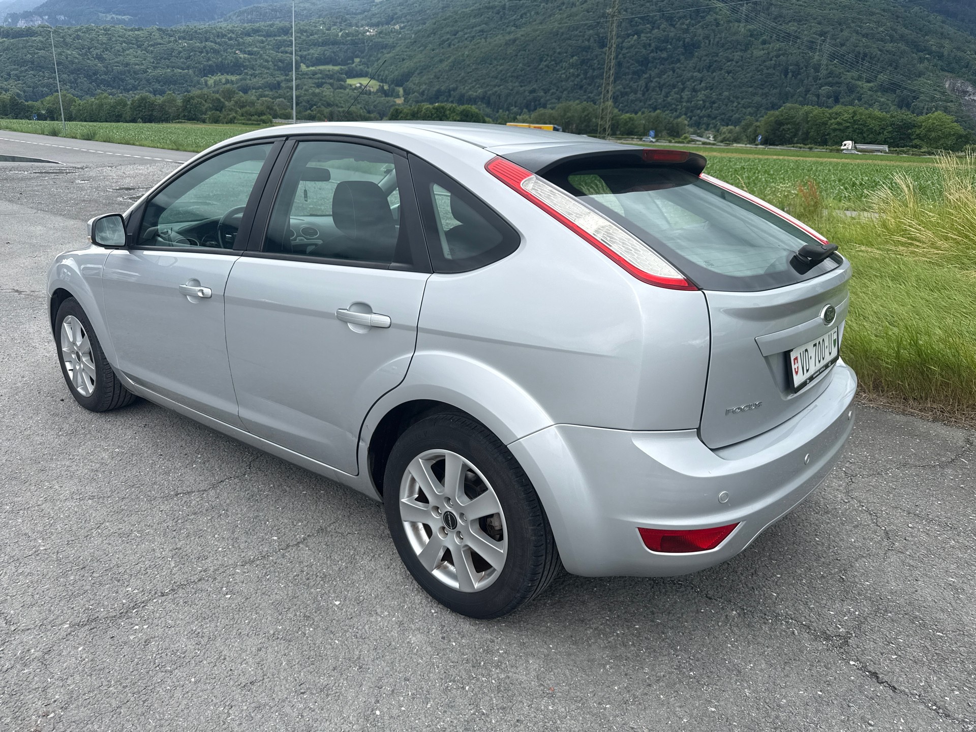 FORD Focus 1.6i Carving-image-2