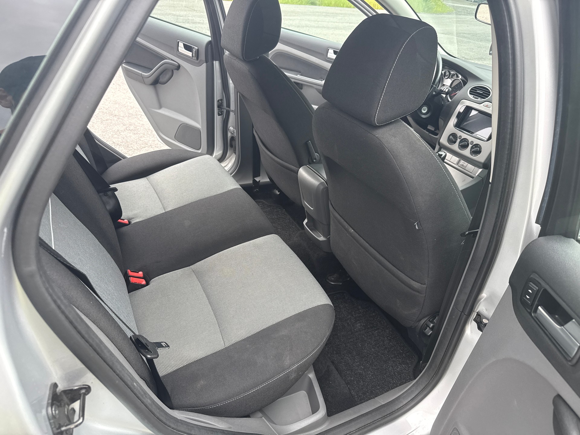 FORD Focus 1.6i Carving-image-11