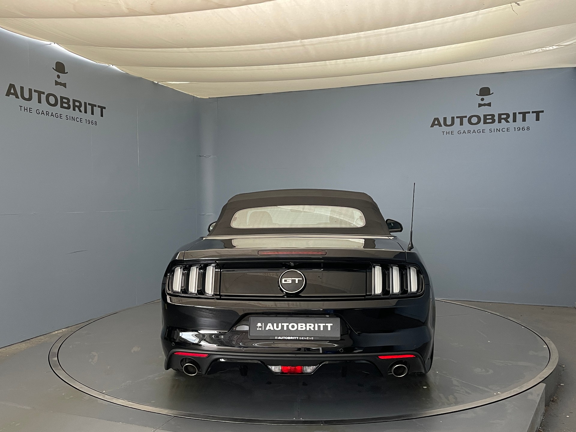 FORD Mustang Convertible 5.0 V8 GT-image-8