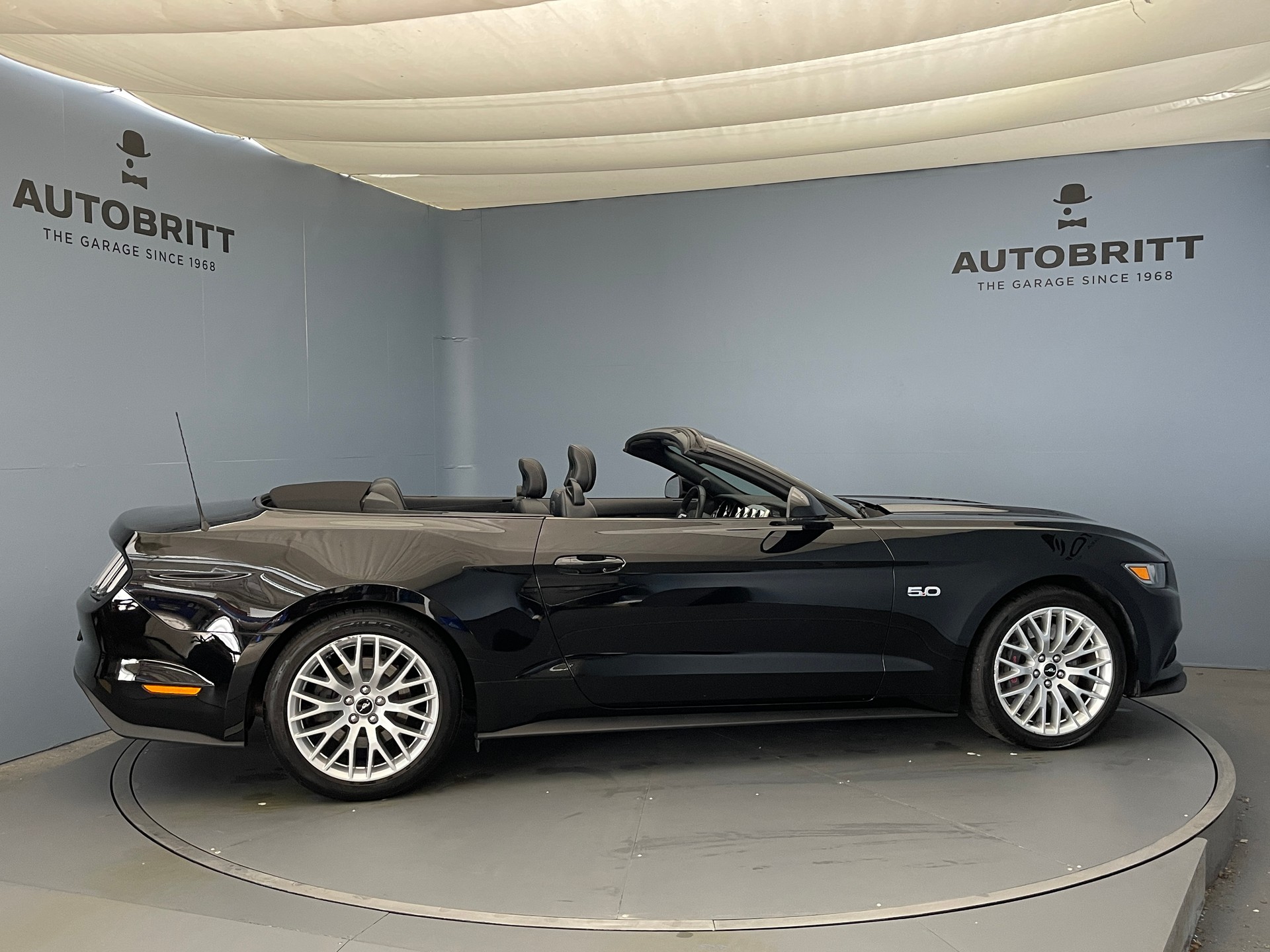 FORD Mustang Convertible 5.0 V8 GT-image-3