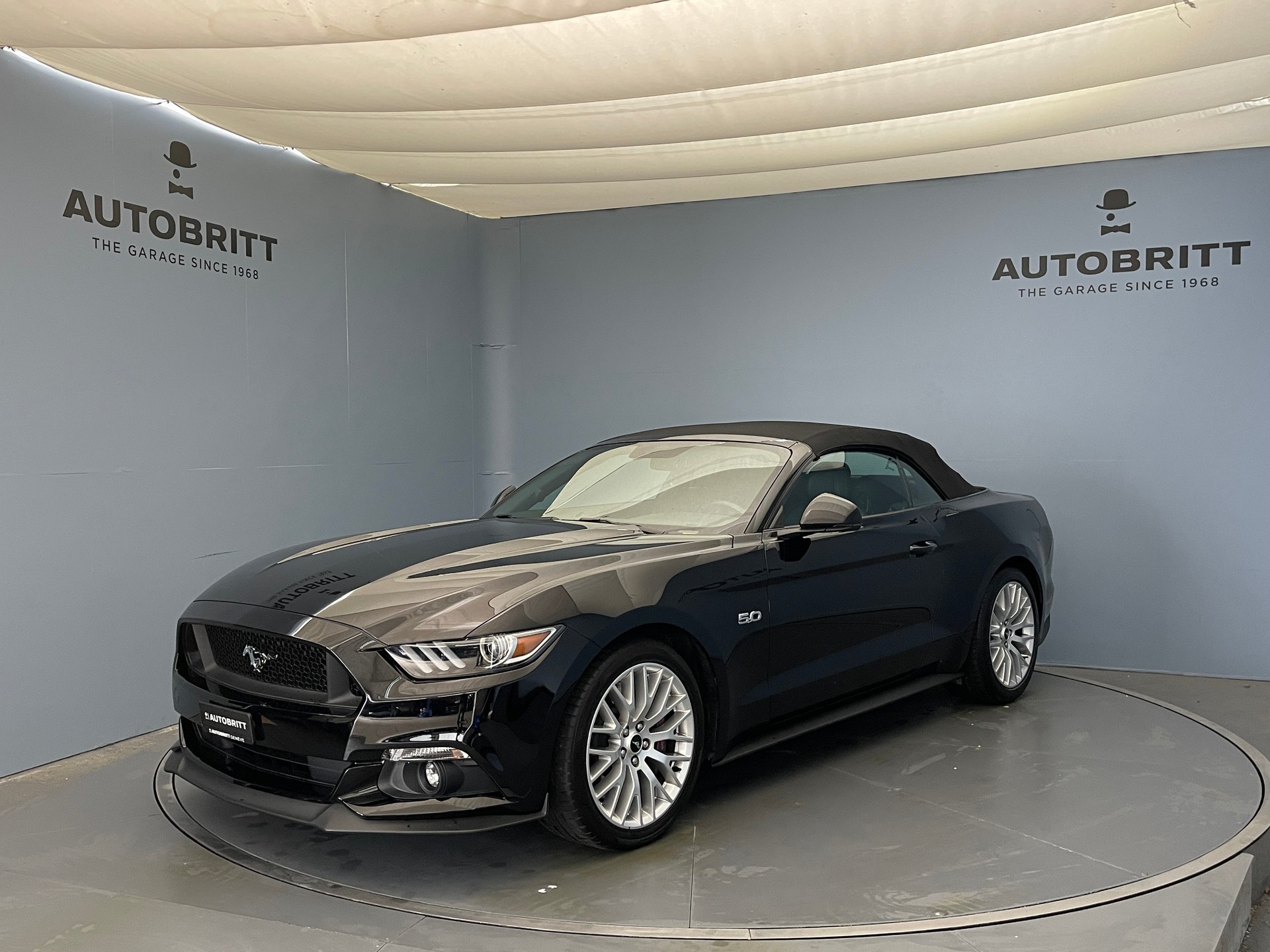FORD Mustang Convertible 5.0 V8 GT-image-1