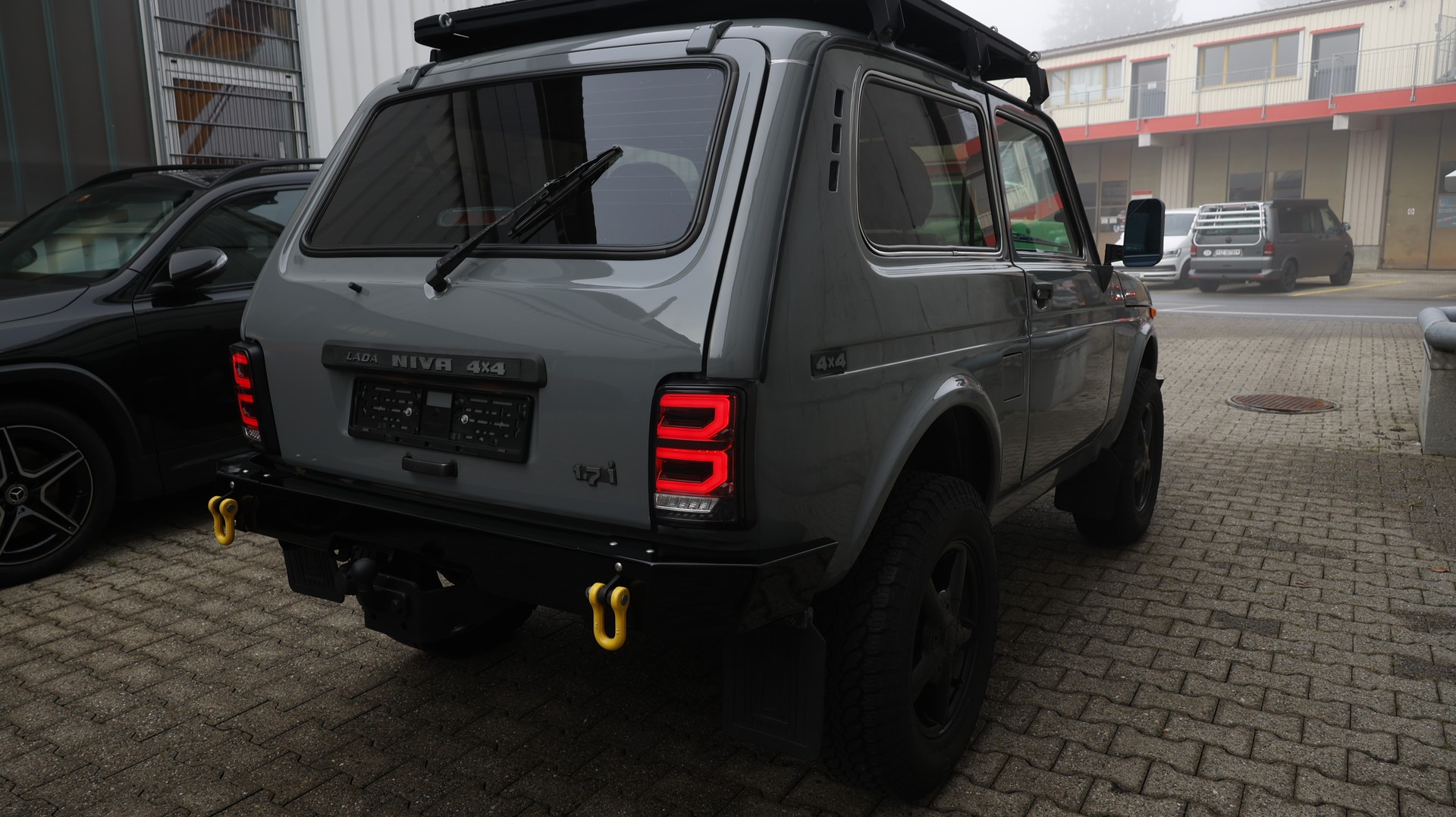 LADA Niva 4x4 1.7i-image-12