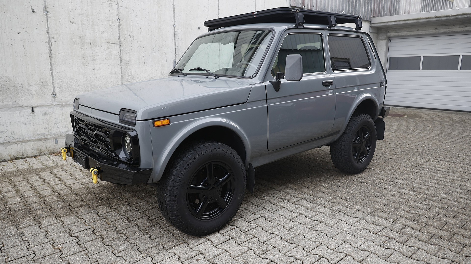 LADA Niva 4x4 1.7i-image-1