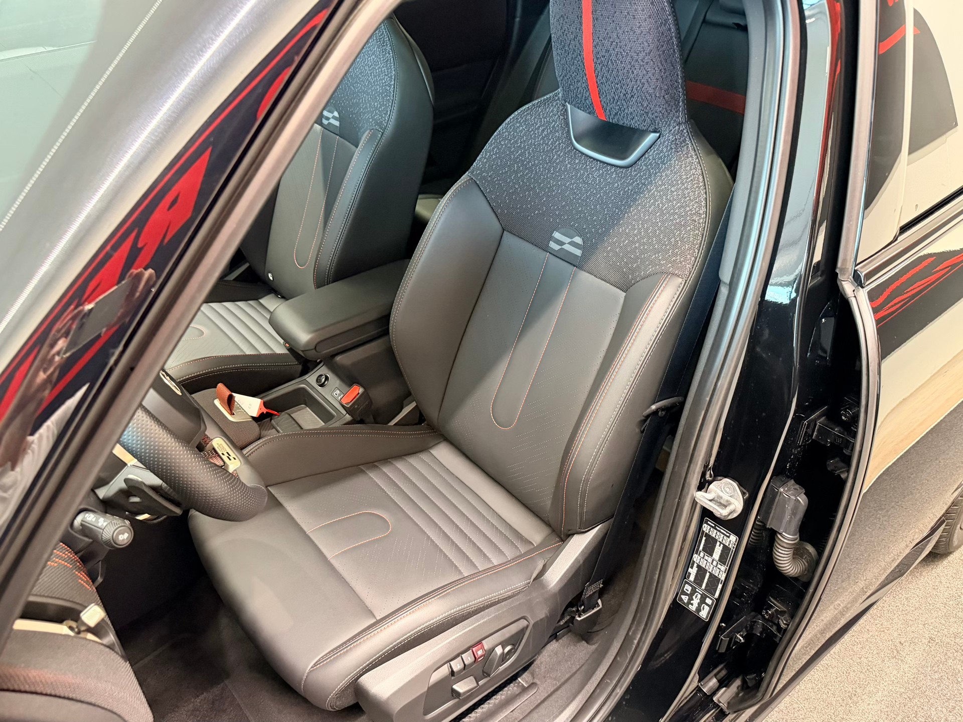MINI Countryman John Cooper Works ALL4 Steptronic-image-15