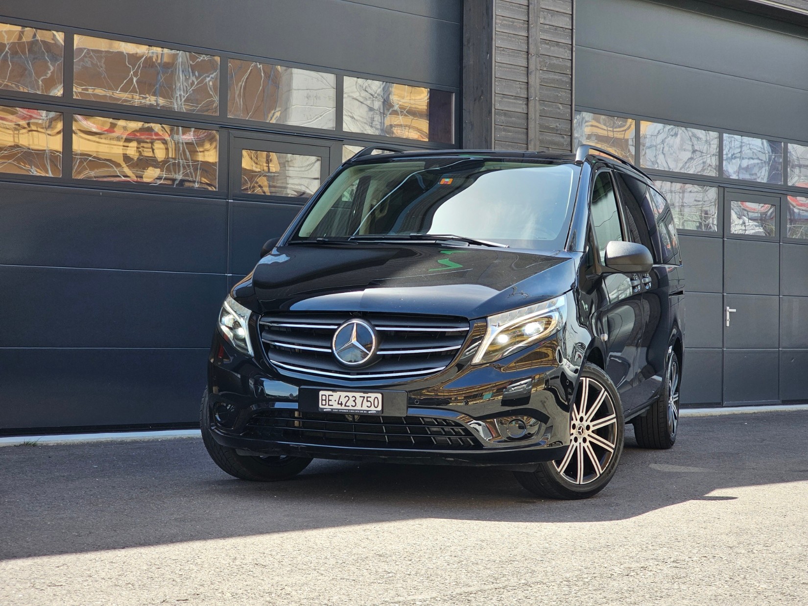 MERCEDES-BENZ Vito 124 CDI Select Tourer 4Matic 9G-Tronic-image-0