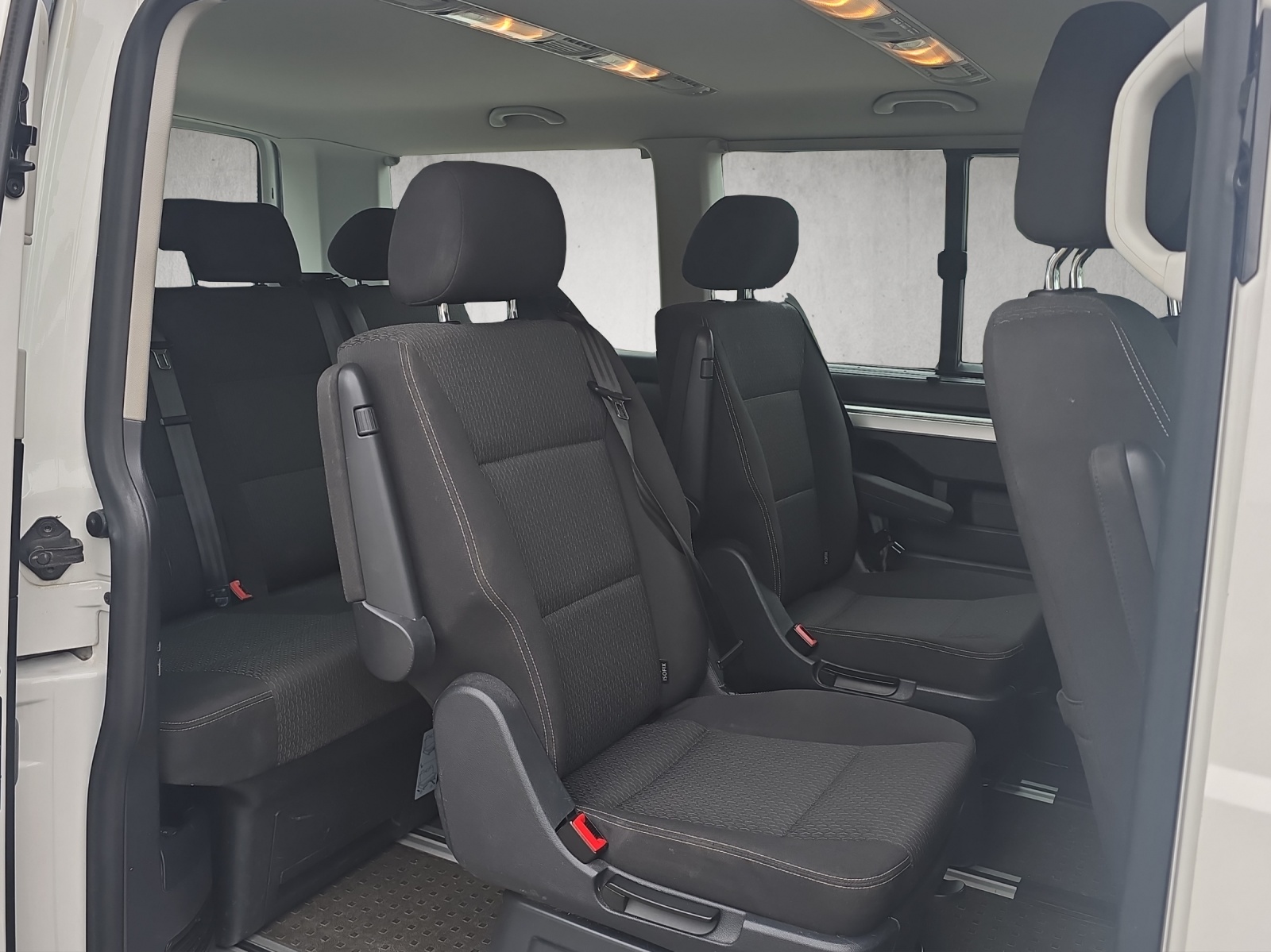 VW T6 Multivan 2.0 TDI Trendline-image-10