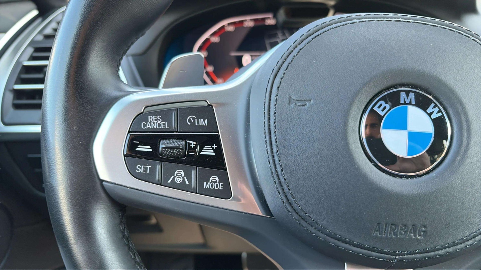 BMW X4 xDrive 48V 30d M Sport Steptronic mit AHK & Head-Up Display-image-24