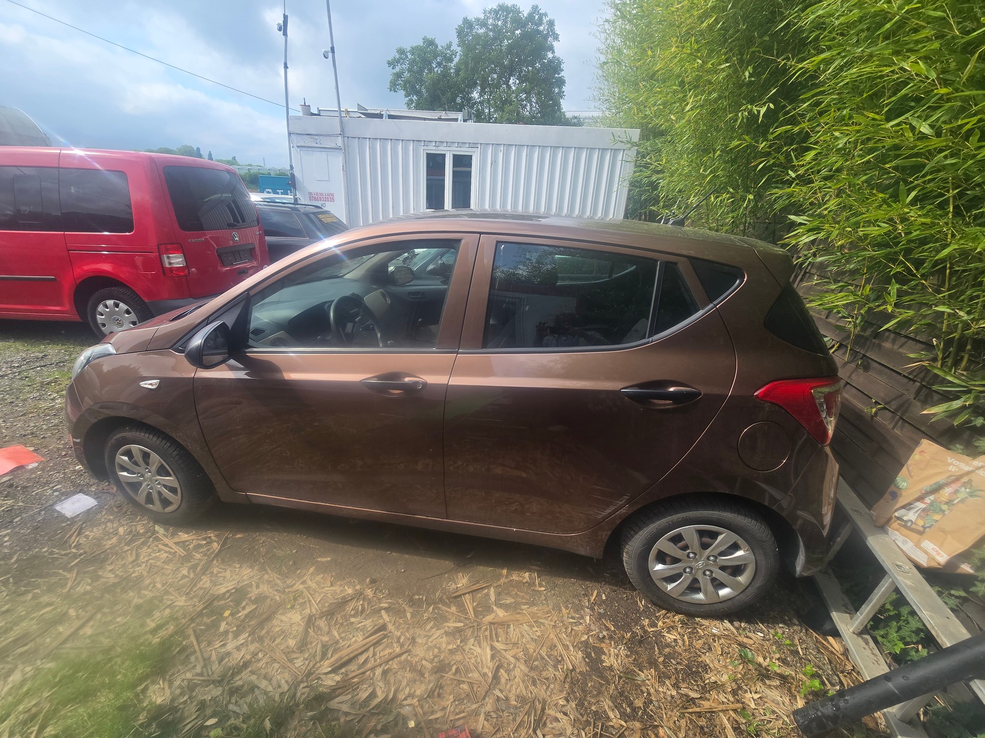 HYUNDAI i10-image-8
