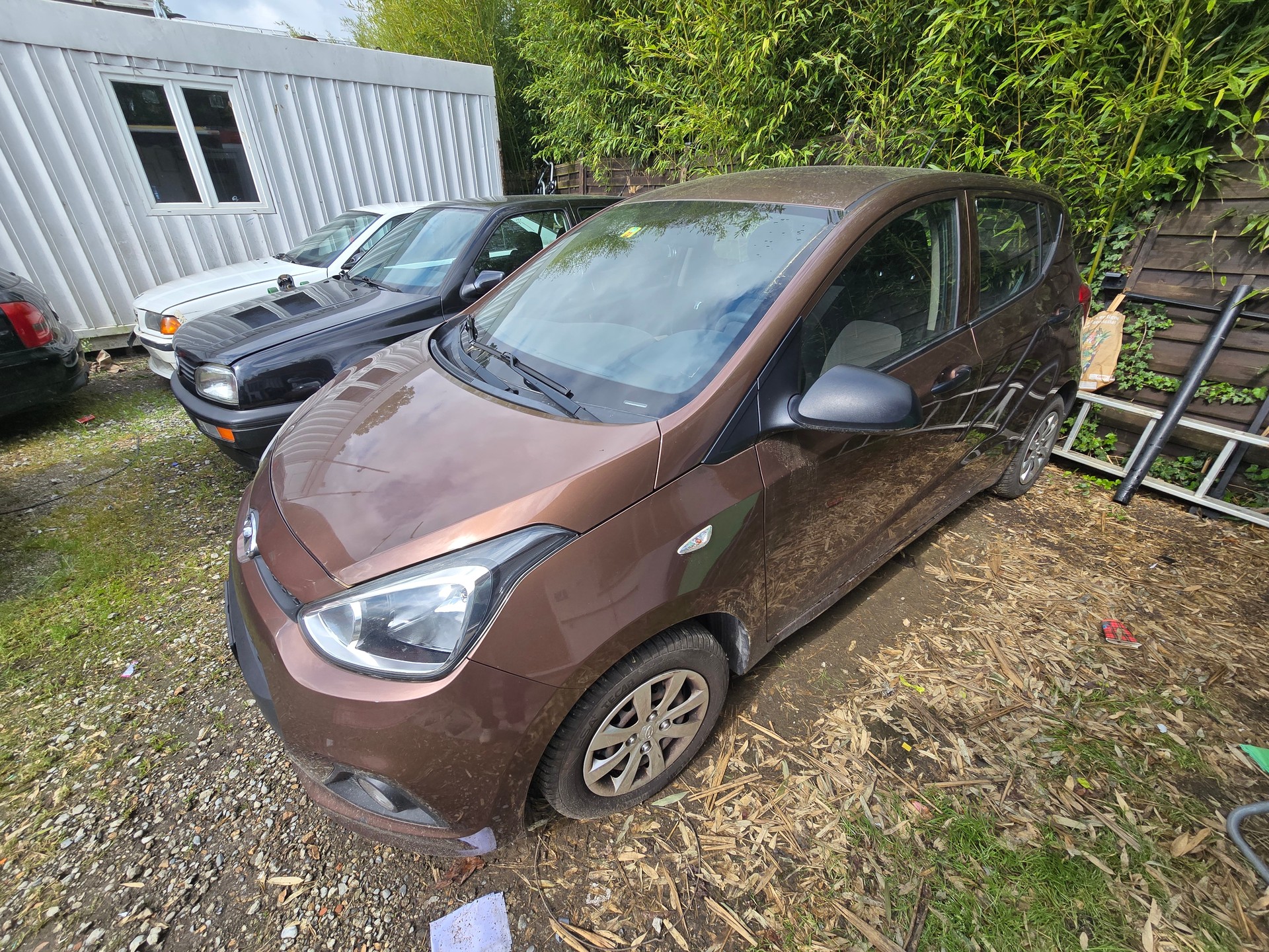 HYUNDAI i10-image-4