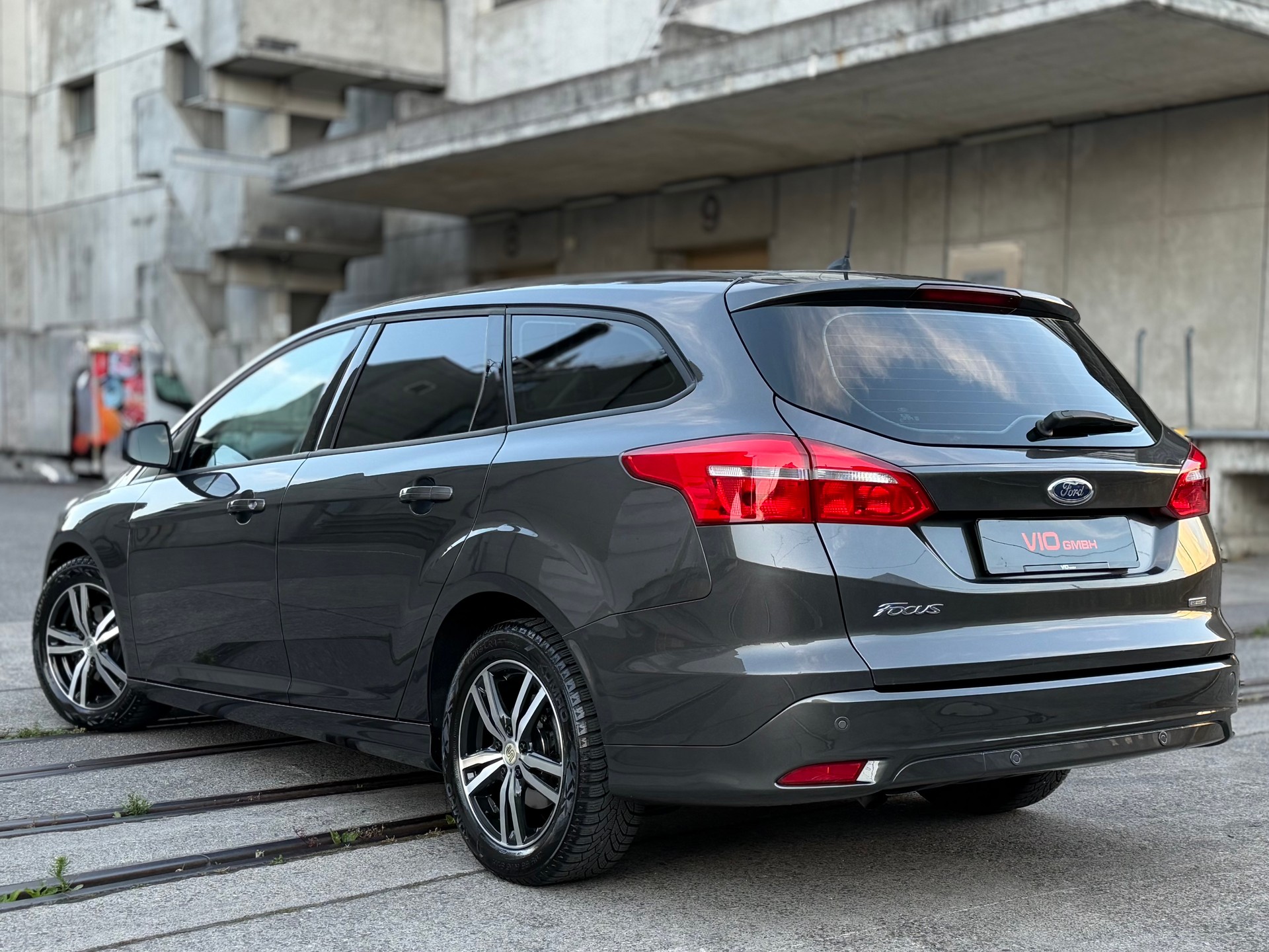 FORD Focus 1.0 SCTi Business-image-2