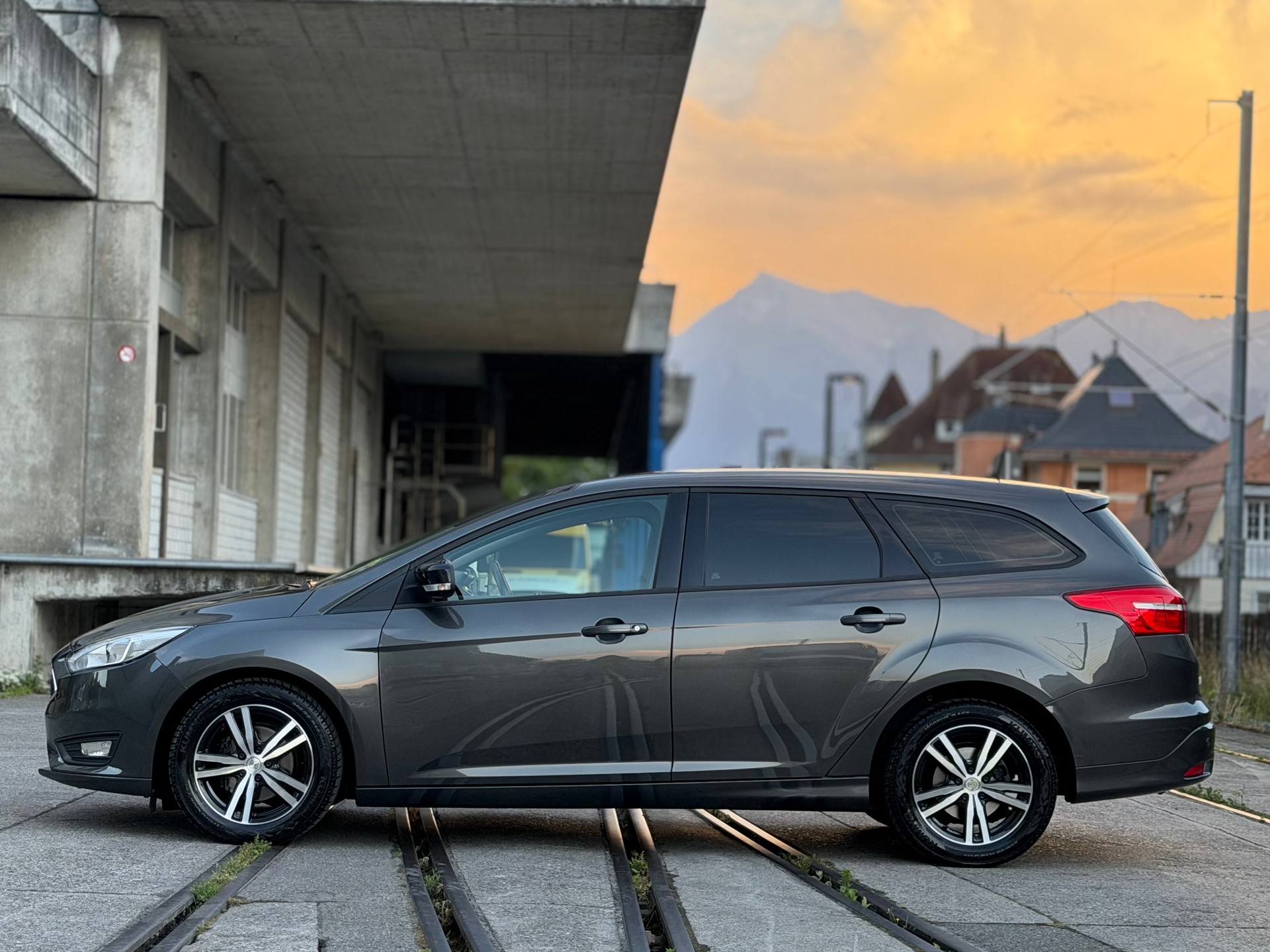 FORD Focus 1.0 SCTi Business-image-1