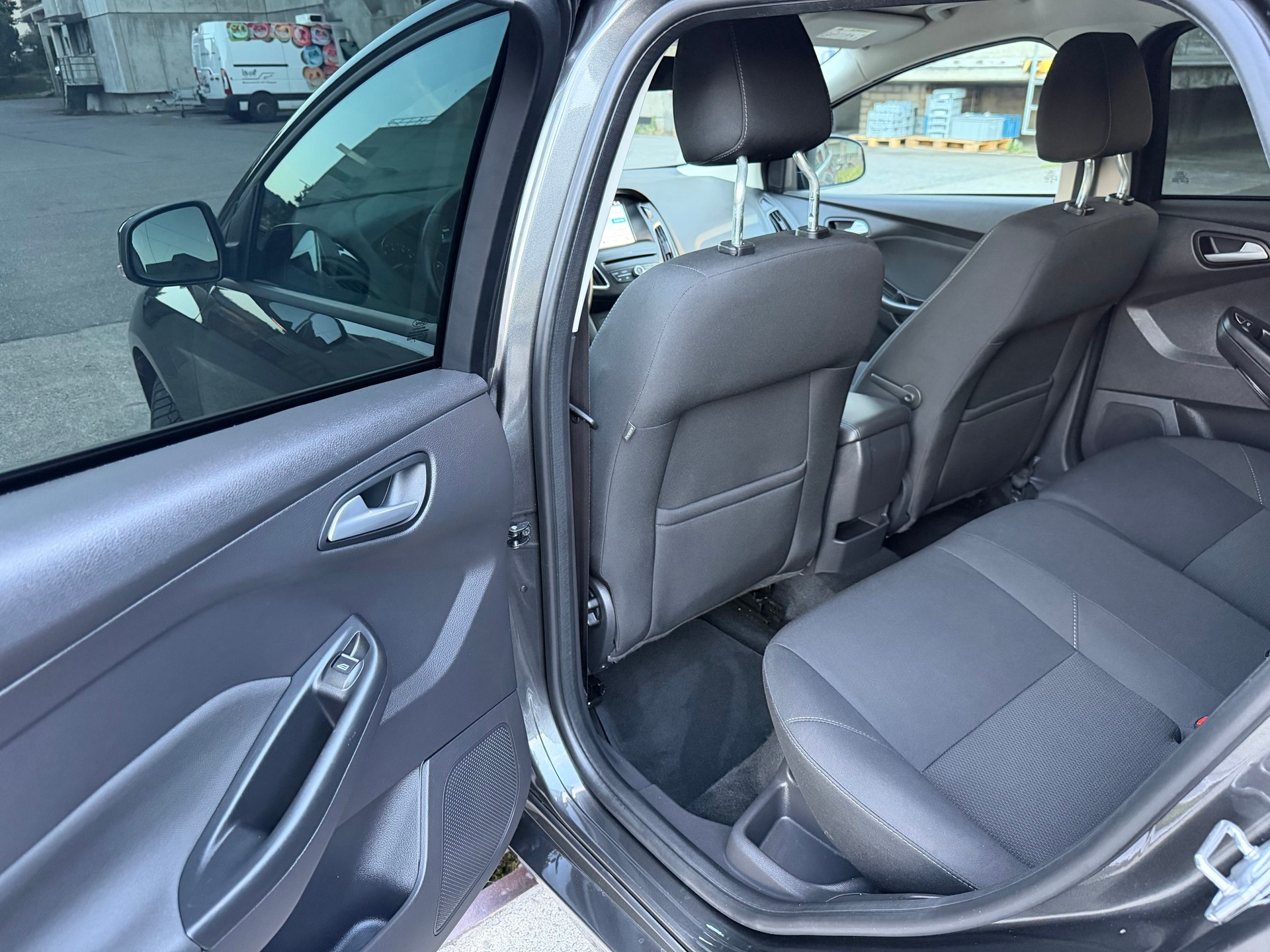 FORD Focus 1.0 SCTi Business-image-7